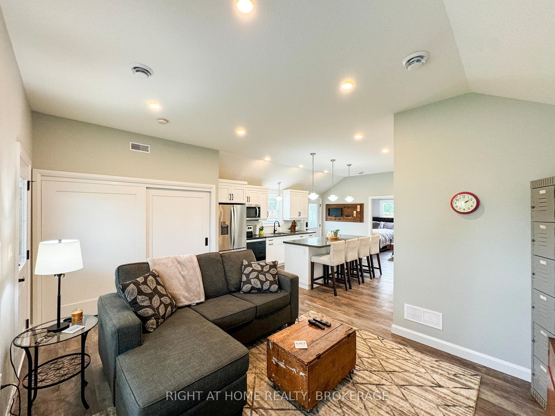 16 NORTHGLEN Avenue photo 7