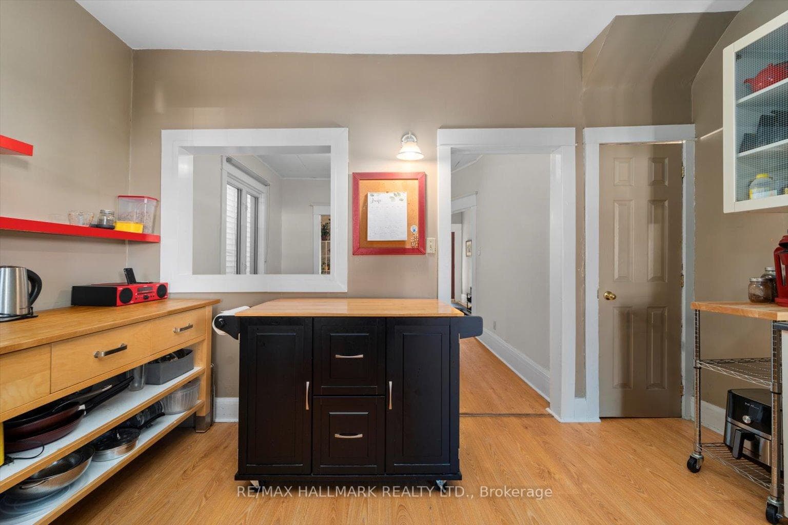 430 Perth Avenue photo 21