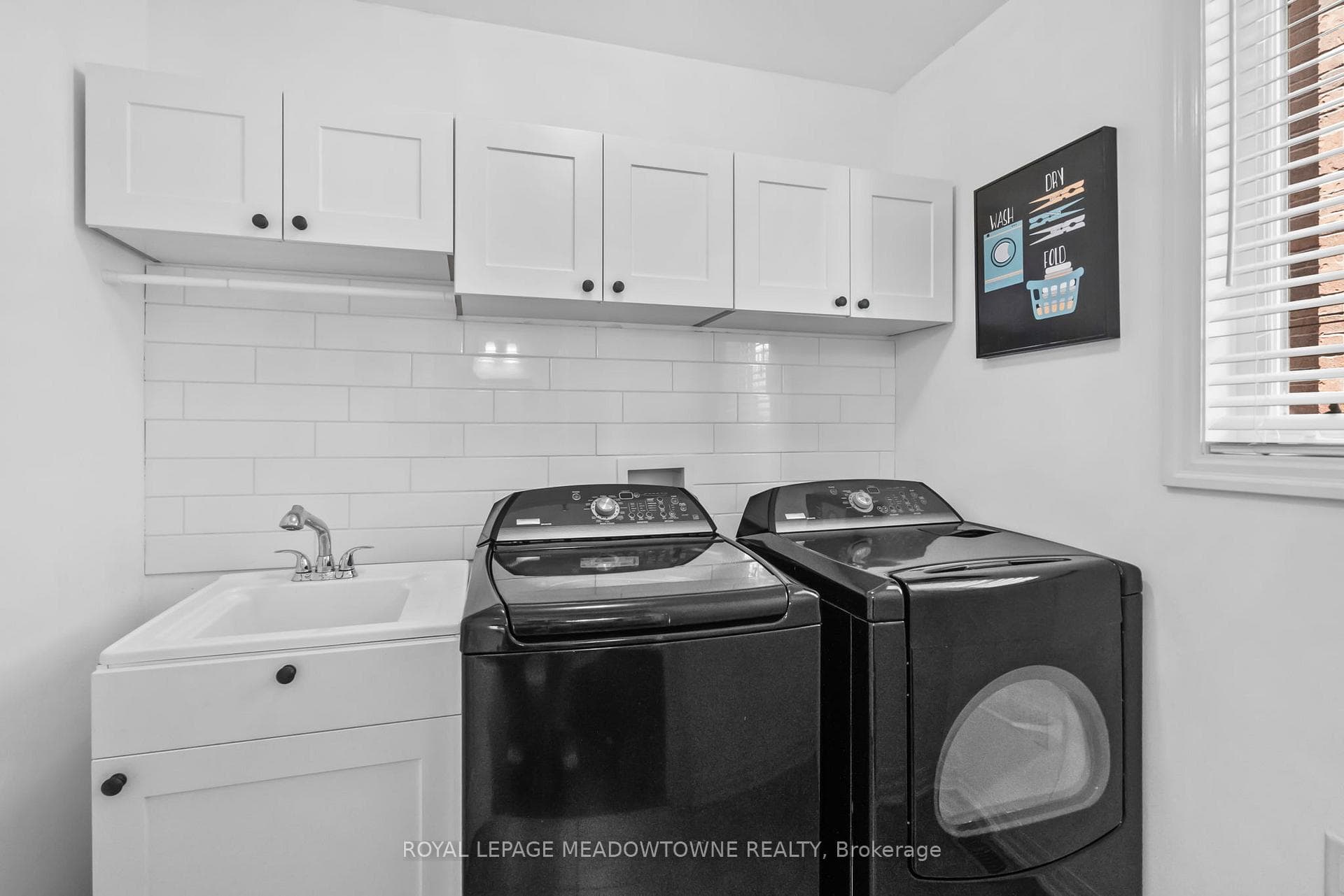 589 Bartleman Terrace photo 20