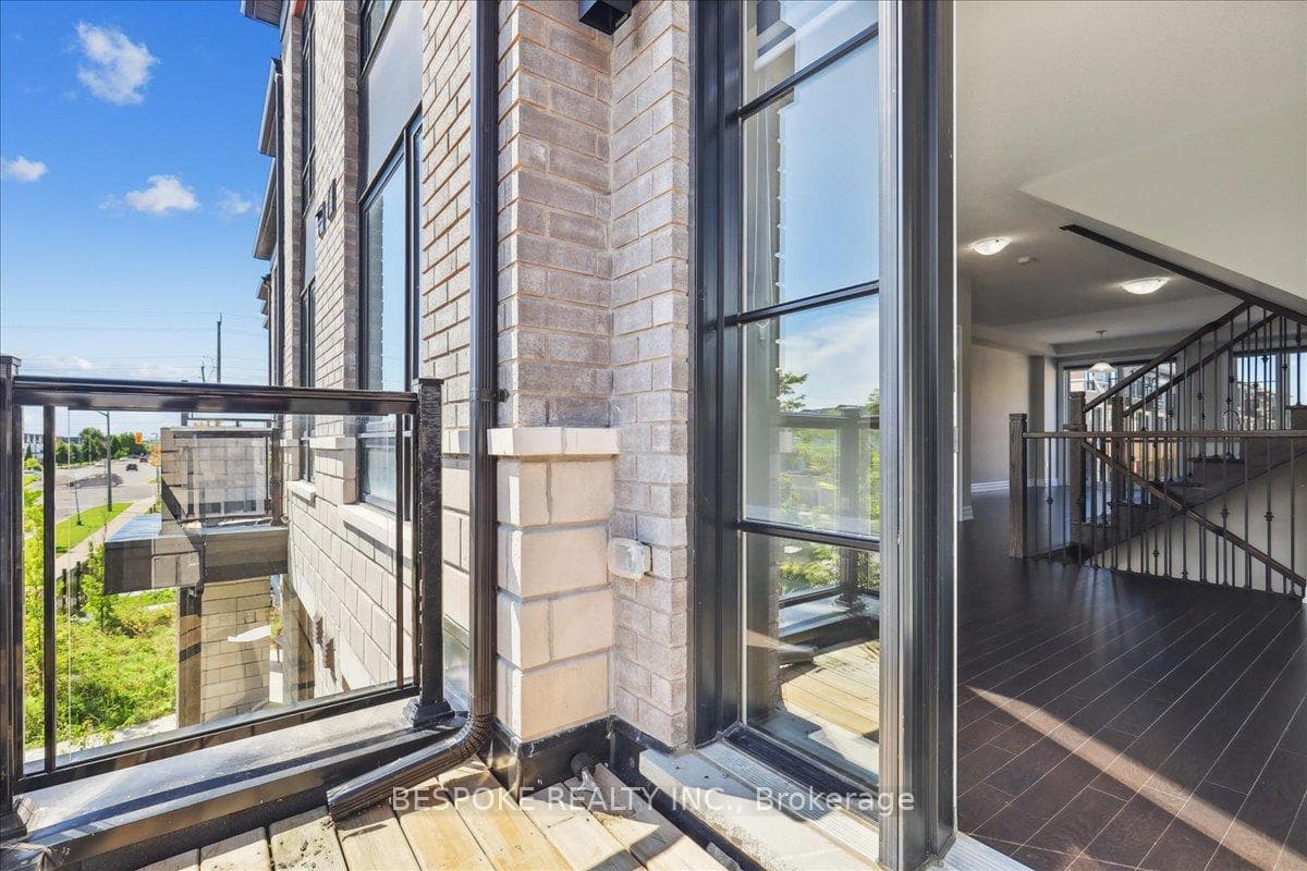 282 Carnwith Drive photo 22