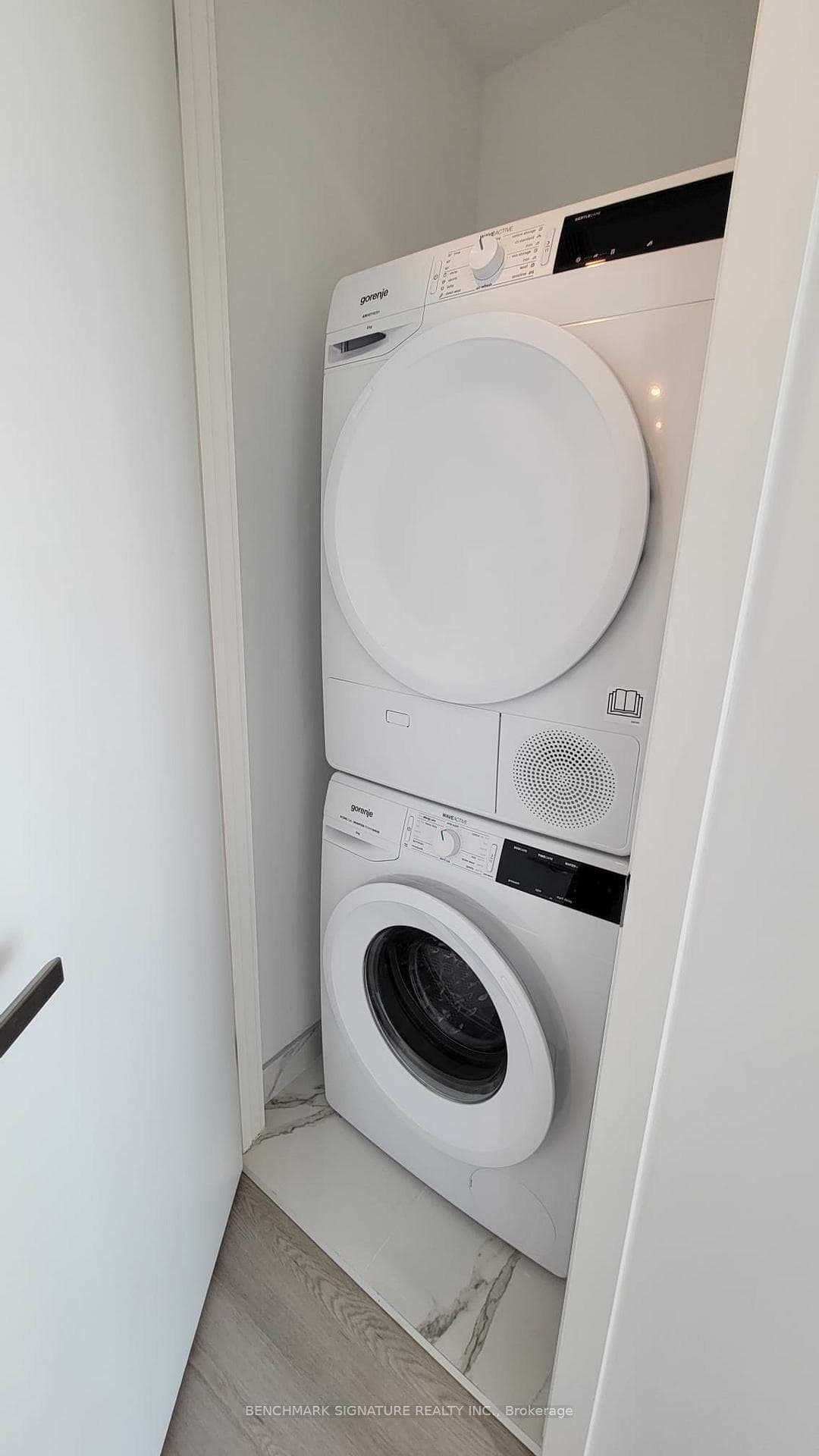 88 Queen Street Unit 5503 photo 11