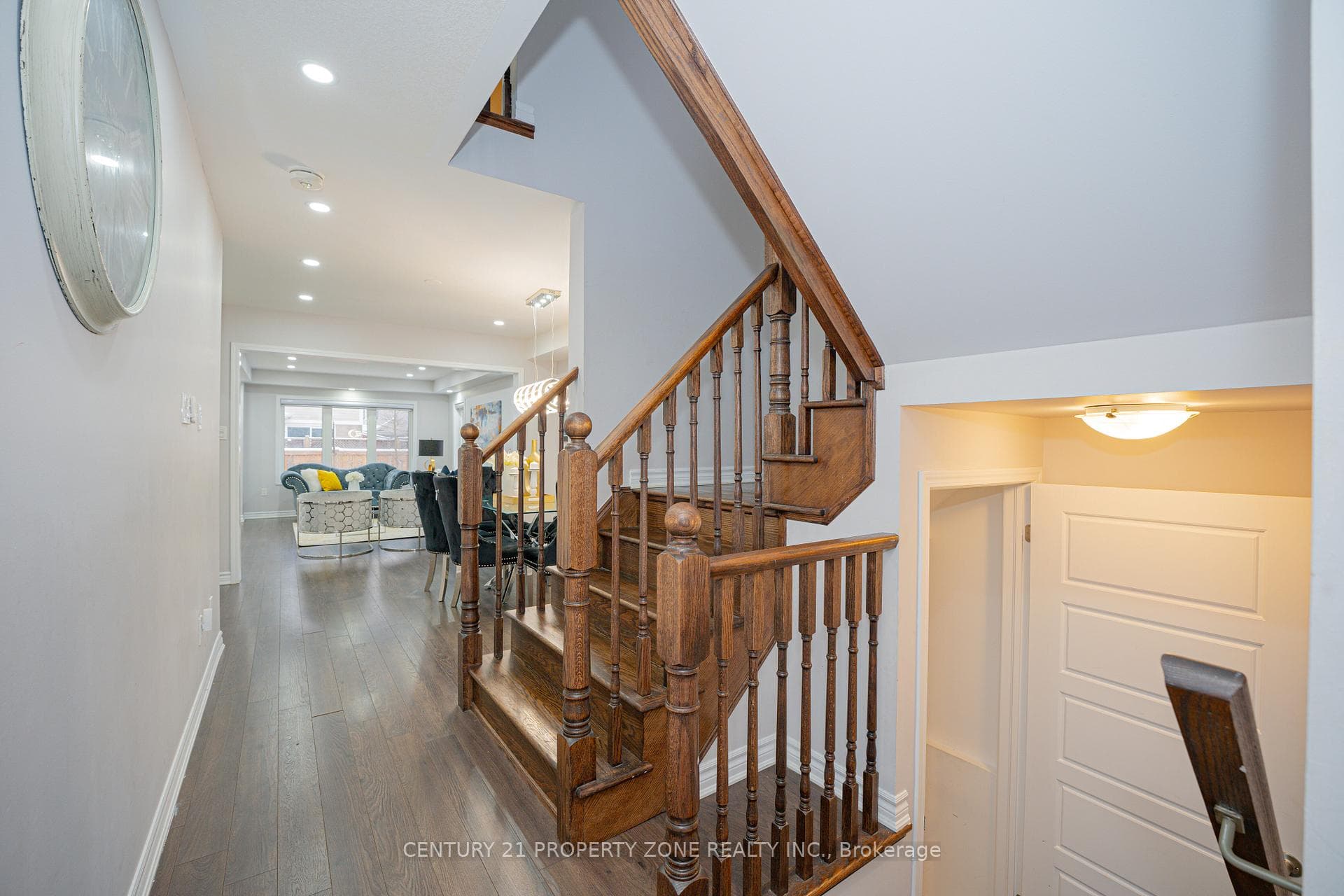 455 Guelph Avenue Unit 16 photo 6