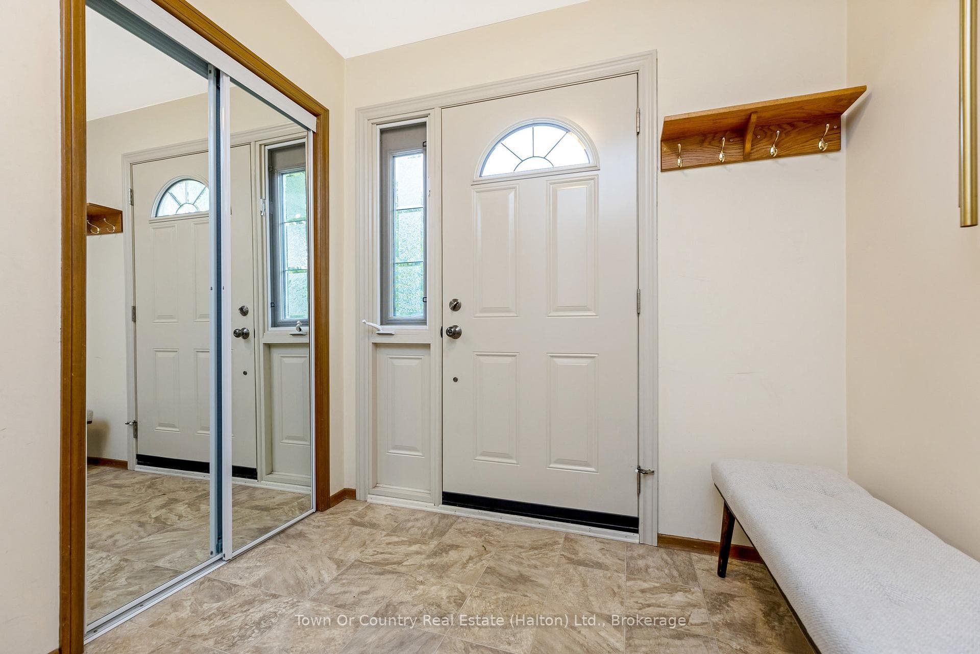 370 Roselawn Place photo 7
