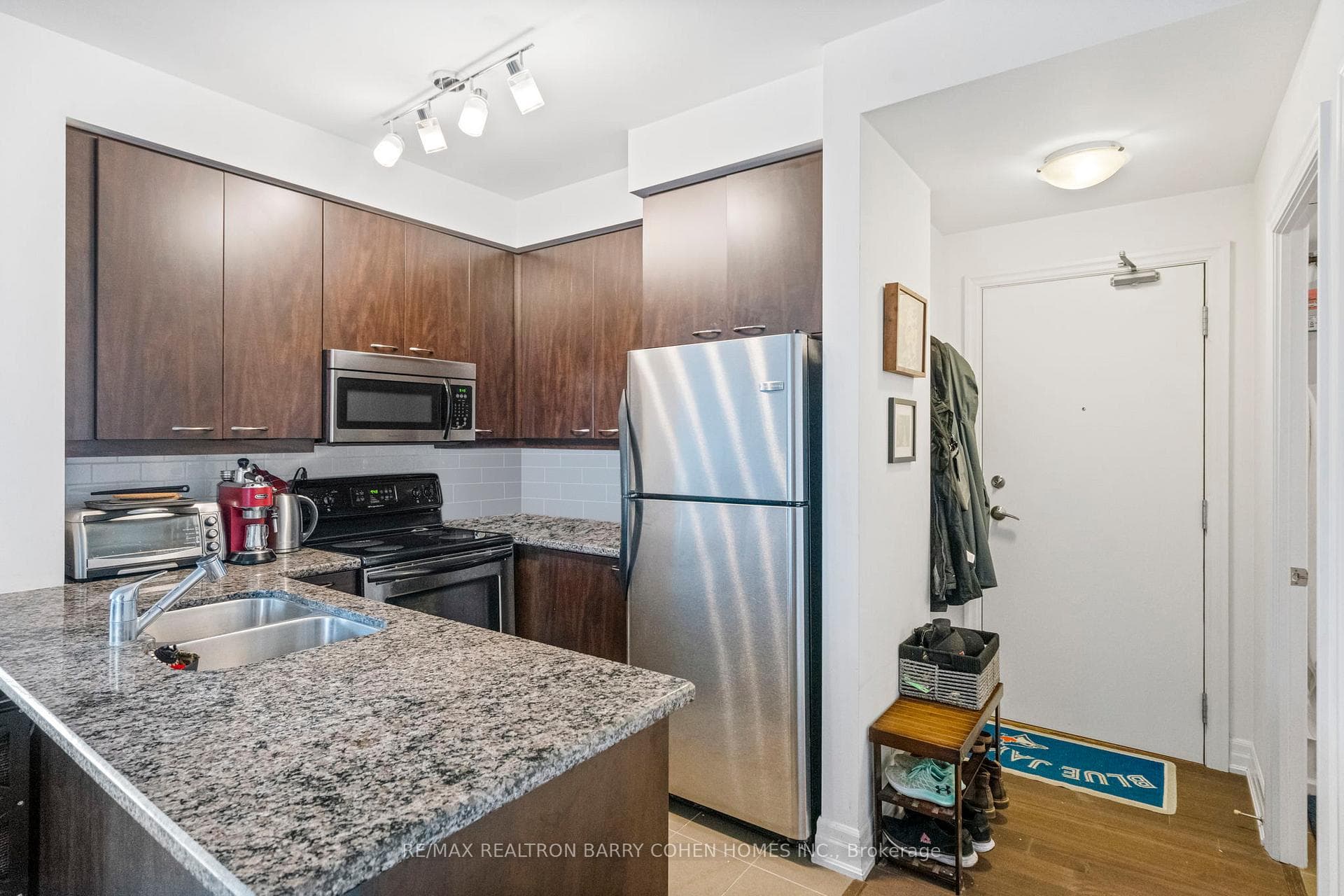500 St Clair Avenue Unit 1301 photo 5