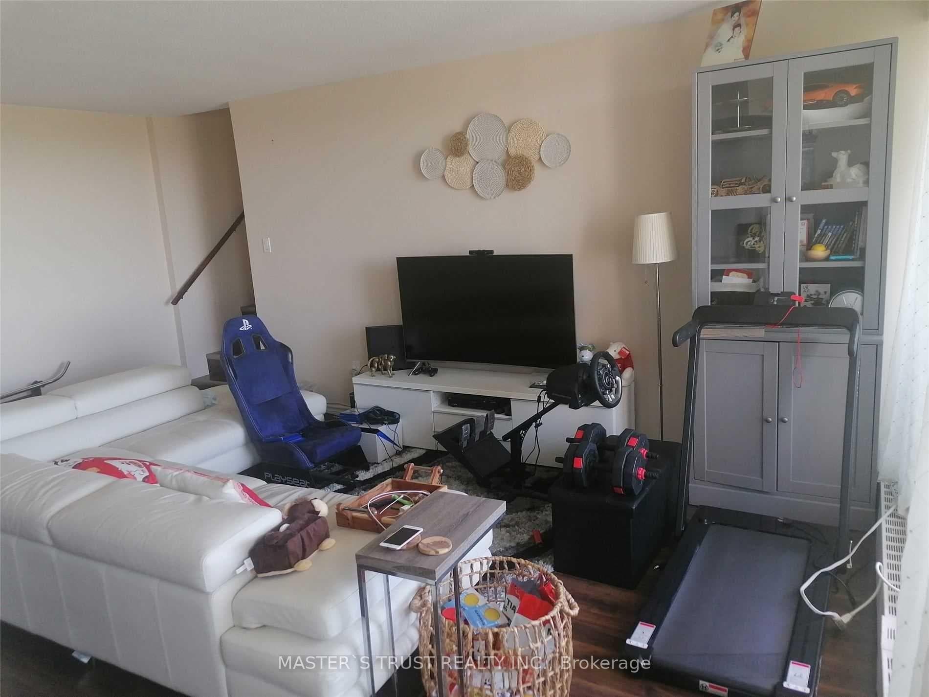 530 Lolita Gardens Unit 1210 photo 7