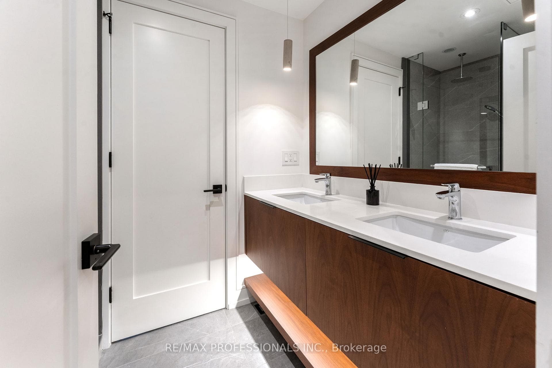 12 Mayfield Avenue photo 26