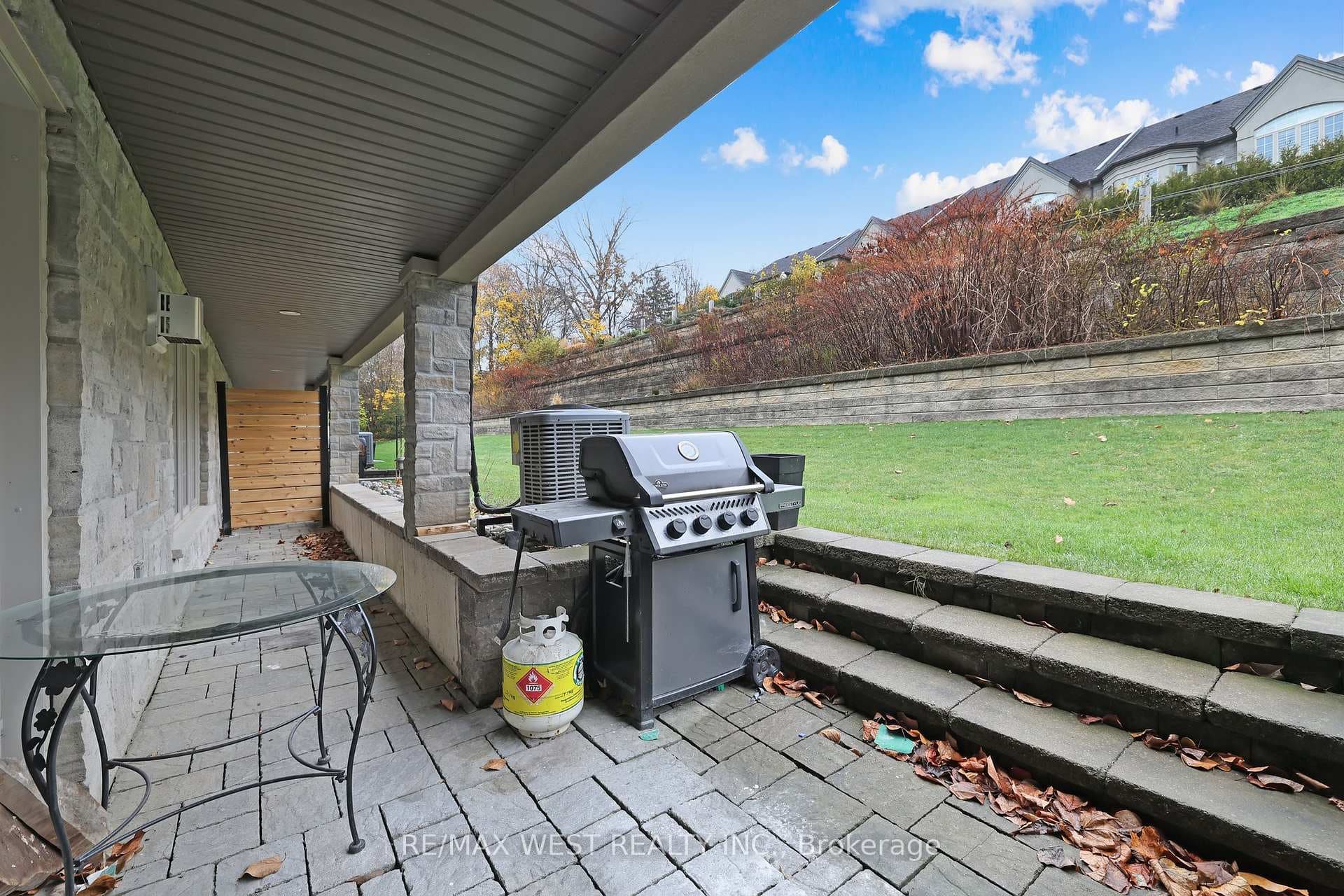 60 Dufferin Avenue Unit 12 photo 14