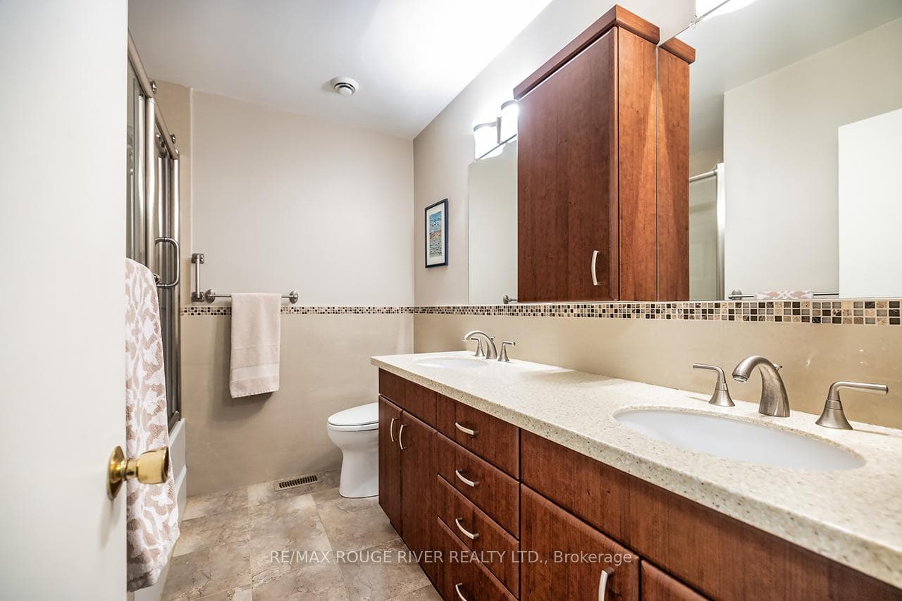 4 Piece Bathroom Main Floor