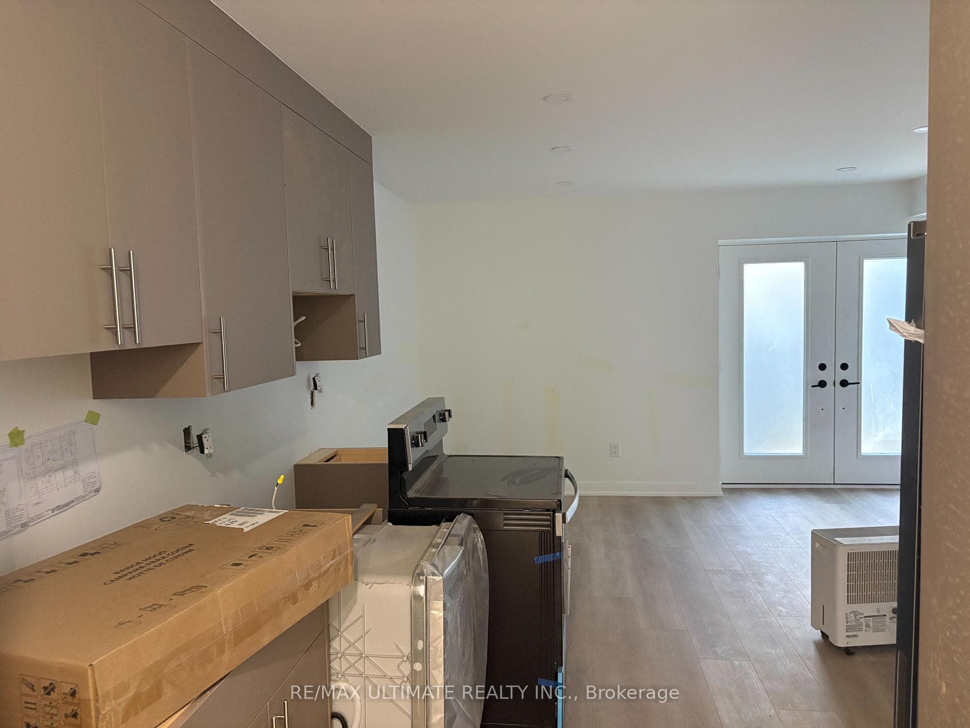 249 Silverthorn Avenue Unit Main Floor photo 5