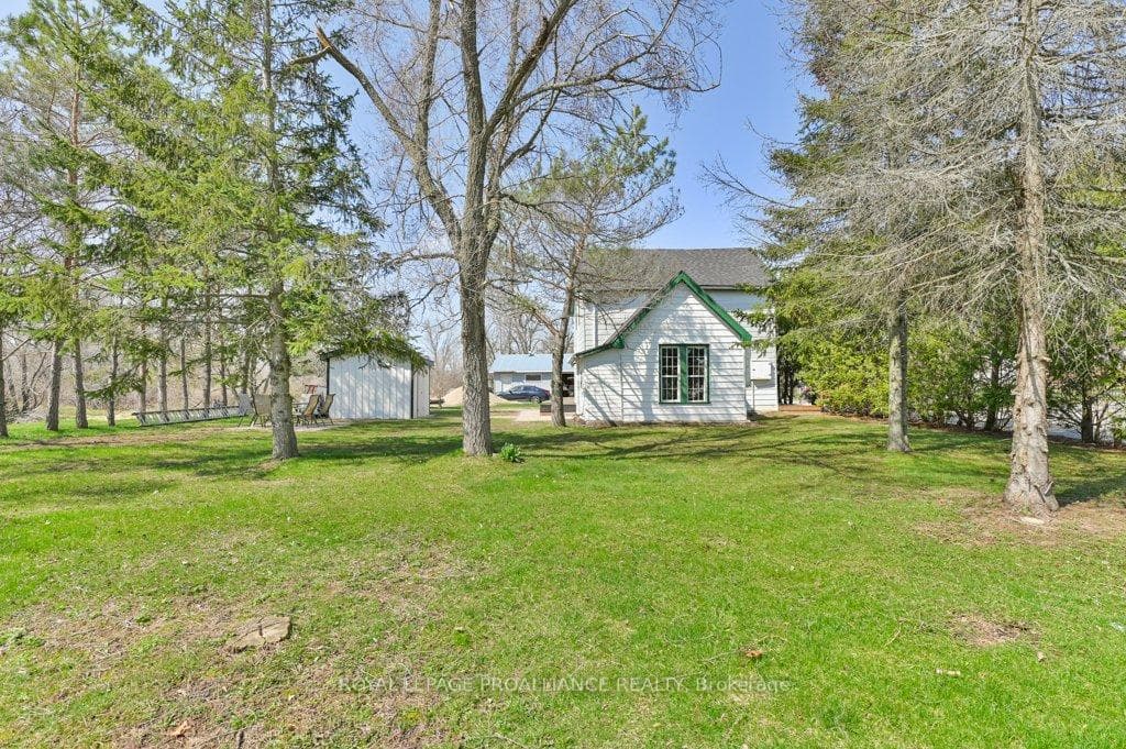 11 Queen Lane photo 34