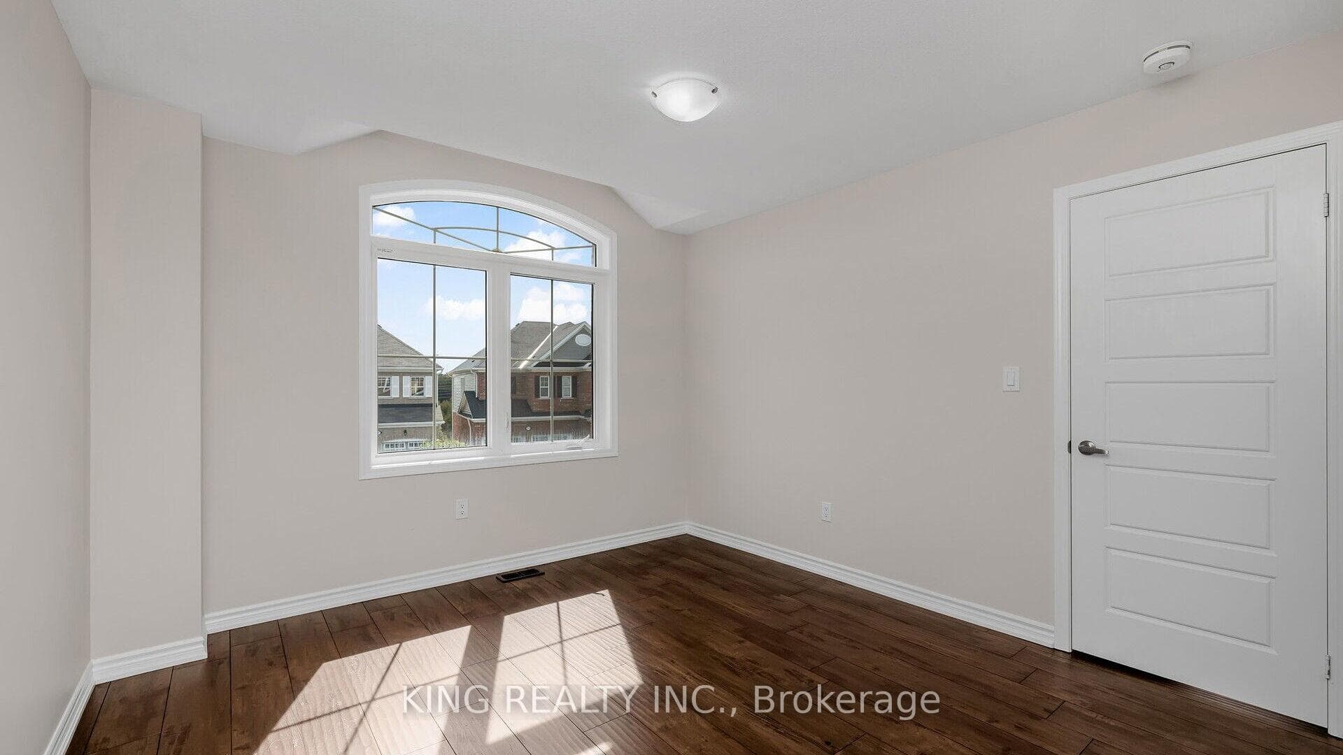 44 Wannamaker Crescent photo 25