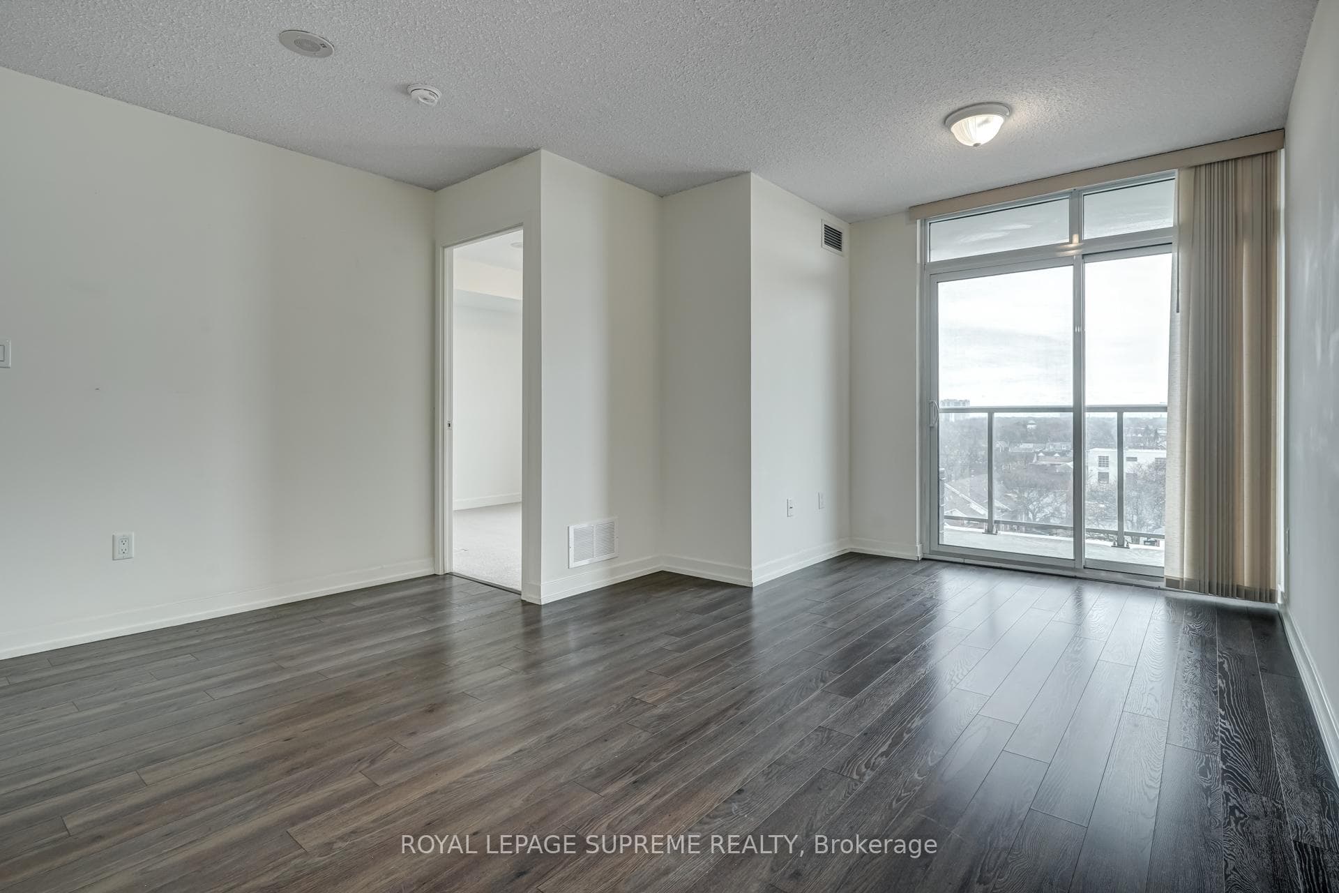 816 Lansdowne Avenue Unit 718 photo 17