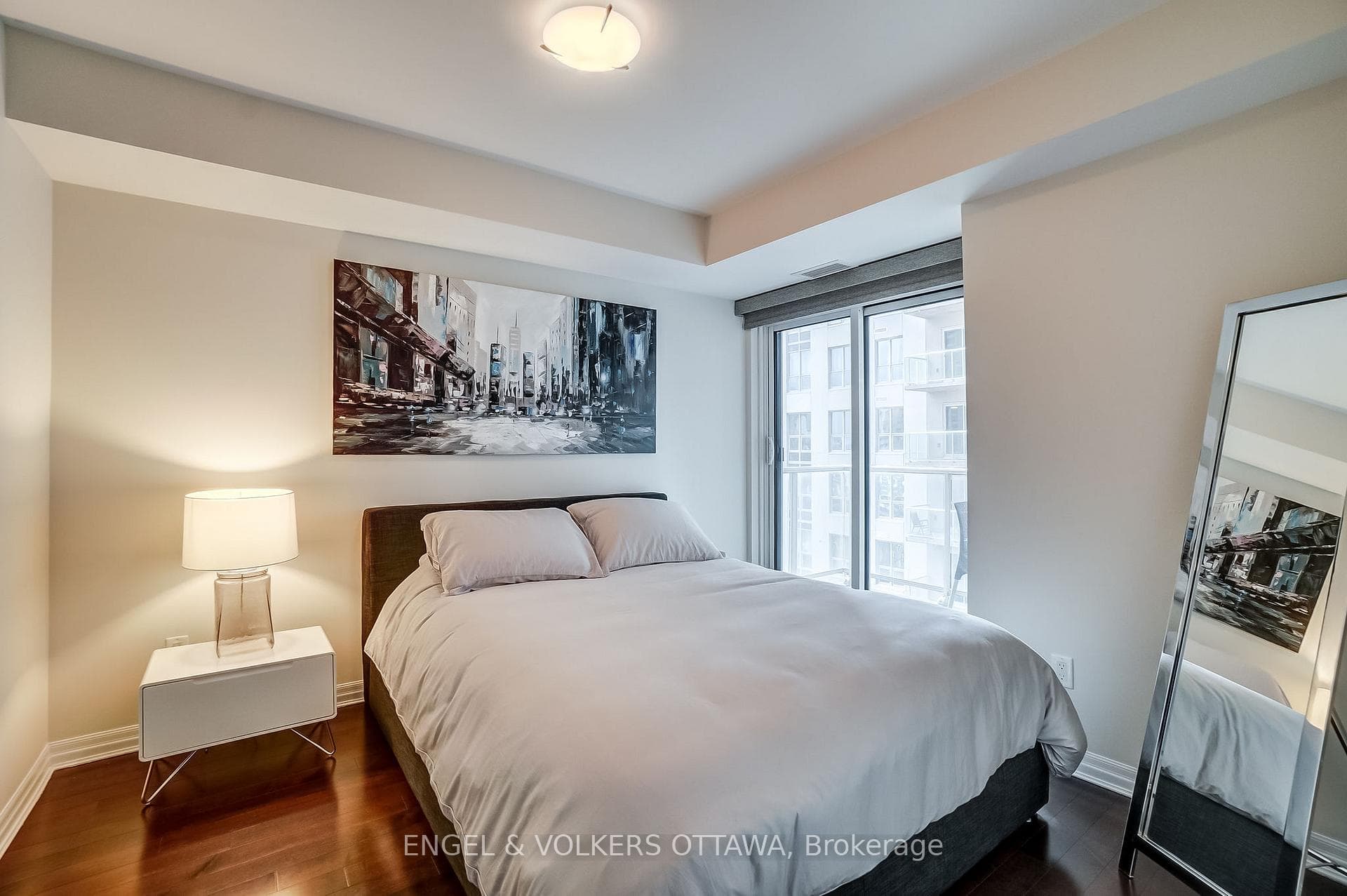 195 Besserer Street Unit 1307 photo 20