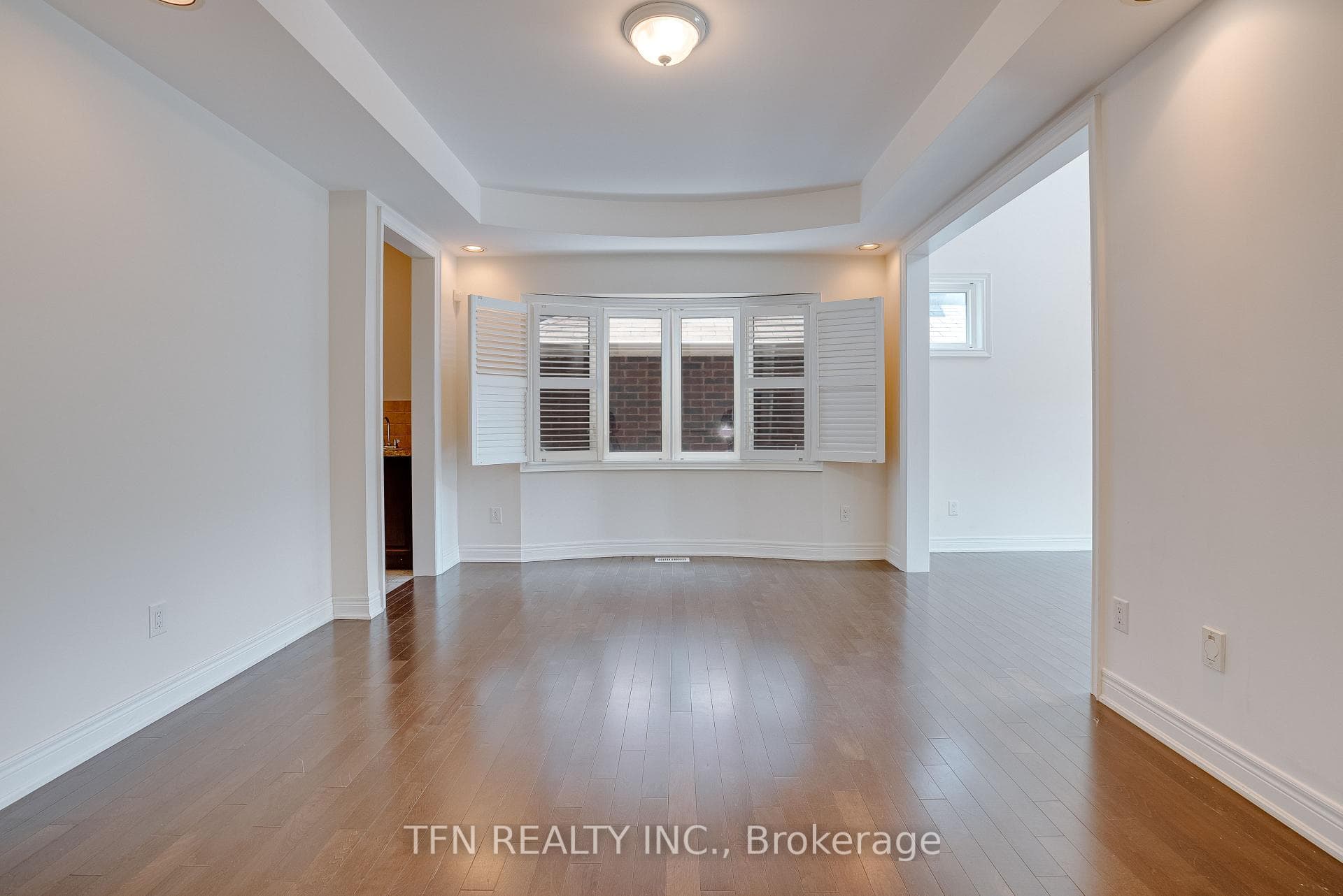 123 Kane Crescent photo 3