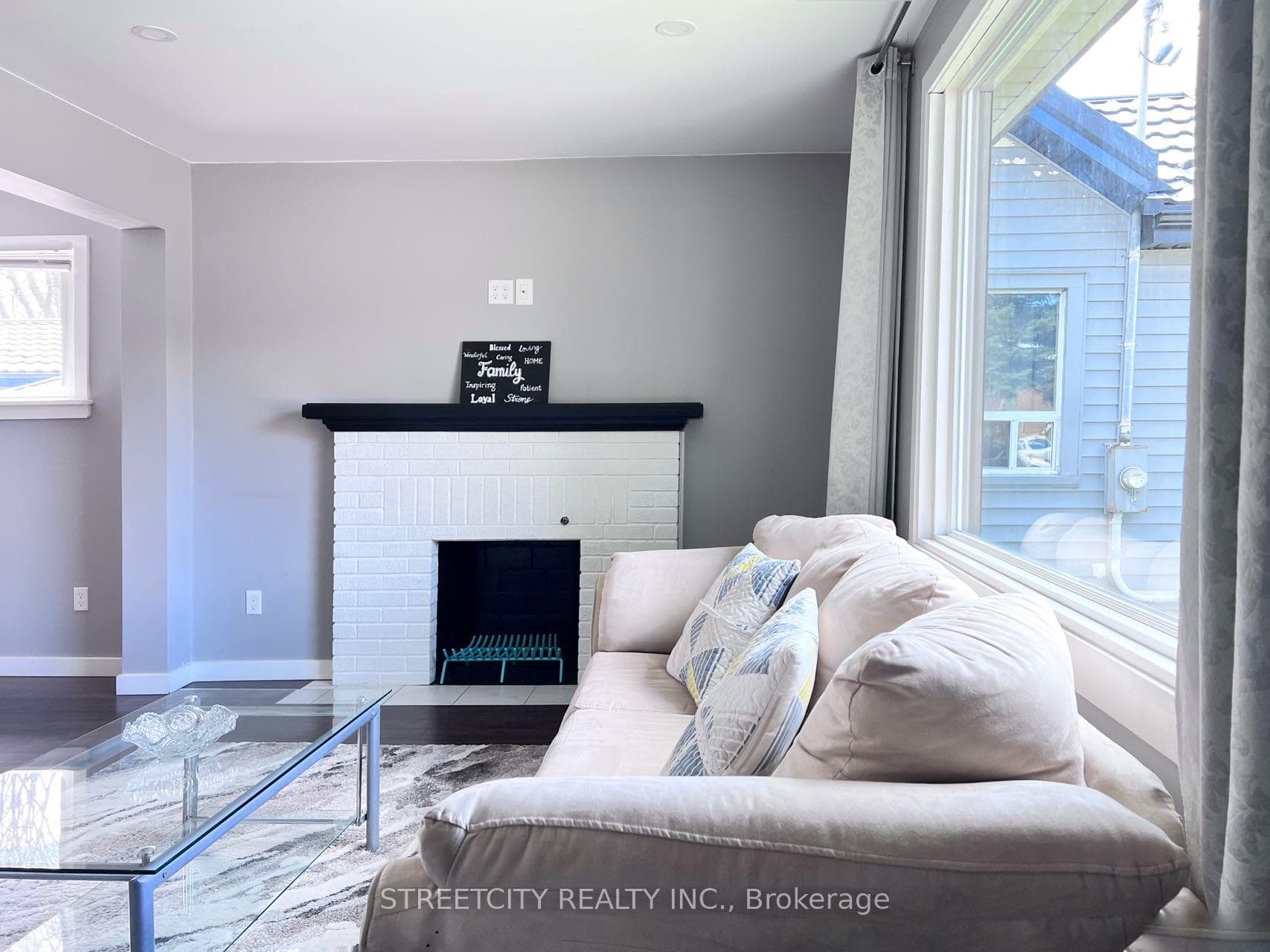 516 HIGHBURY Avenue photo 4