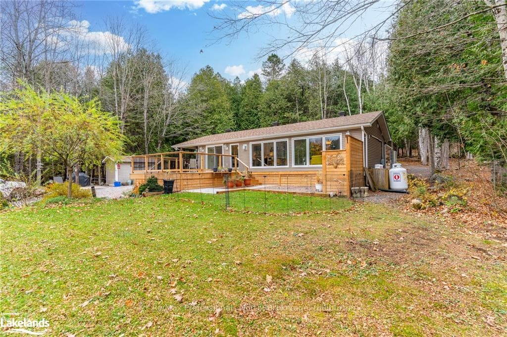 1086 PROVIDENCE Drive photo 36