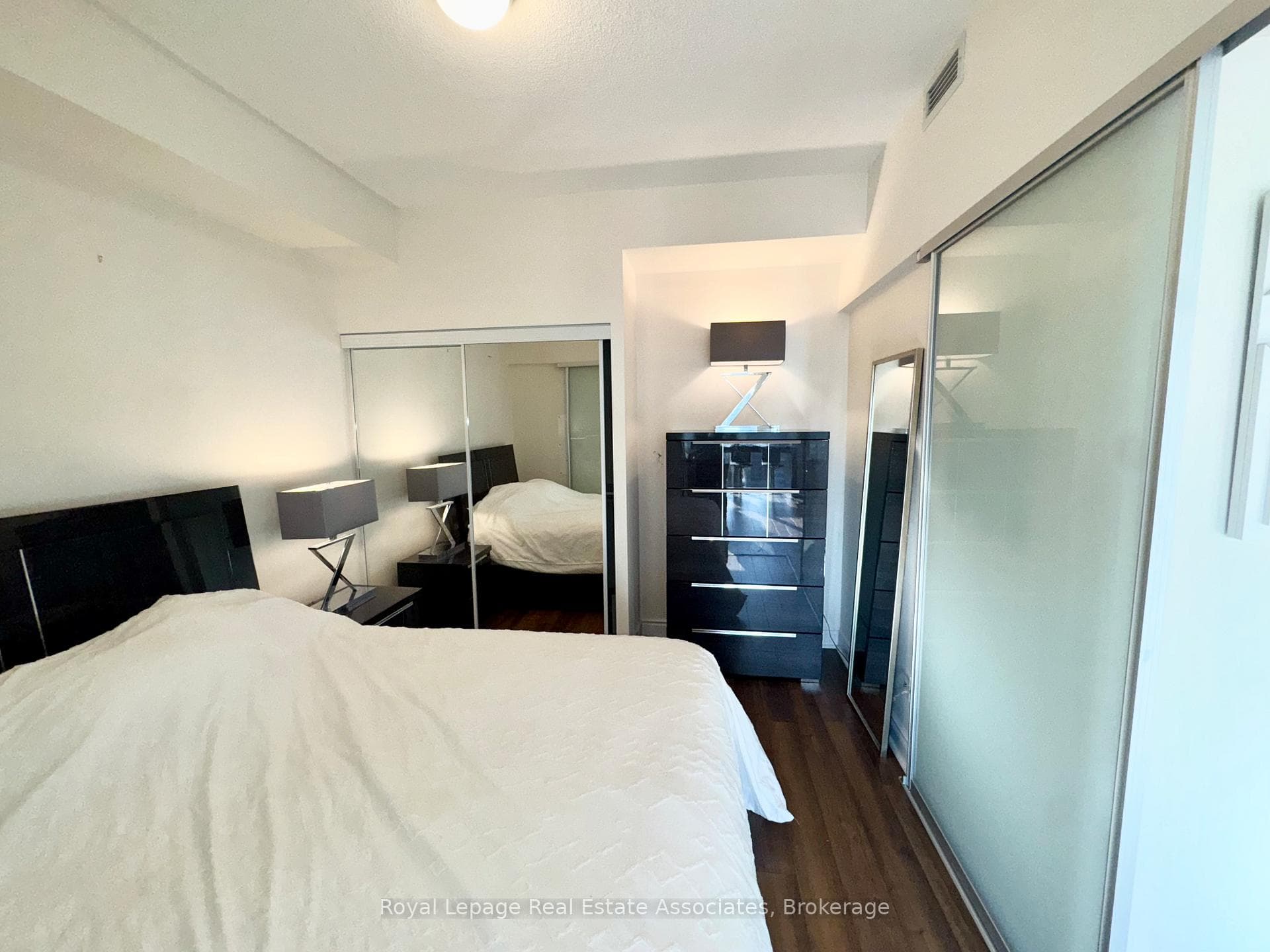 28 Ted Rogers Way Unit 3308 photo 17