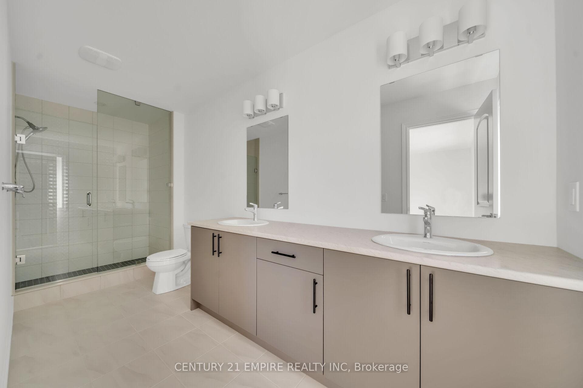 35 Edminston Drive photo 20