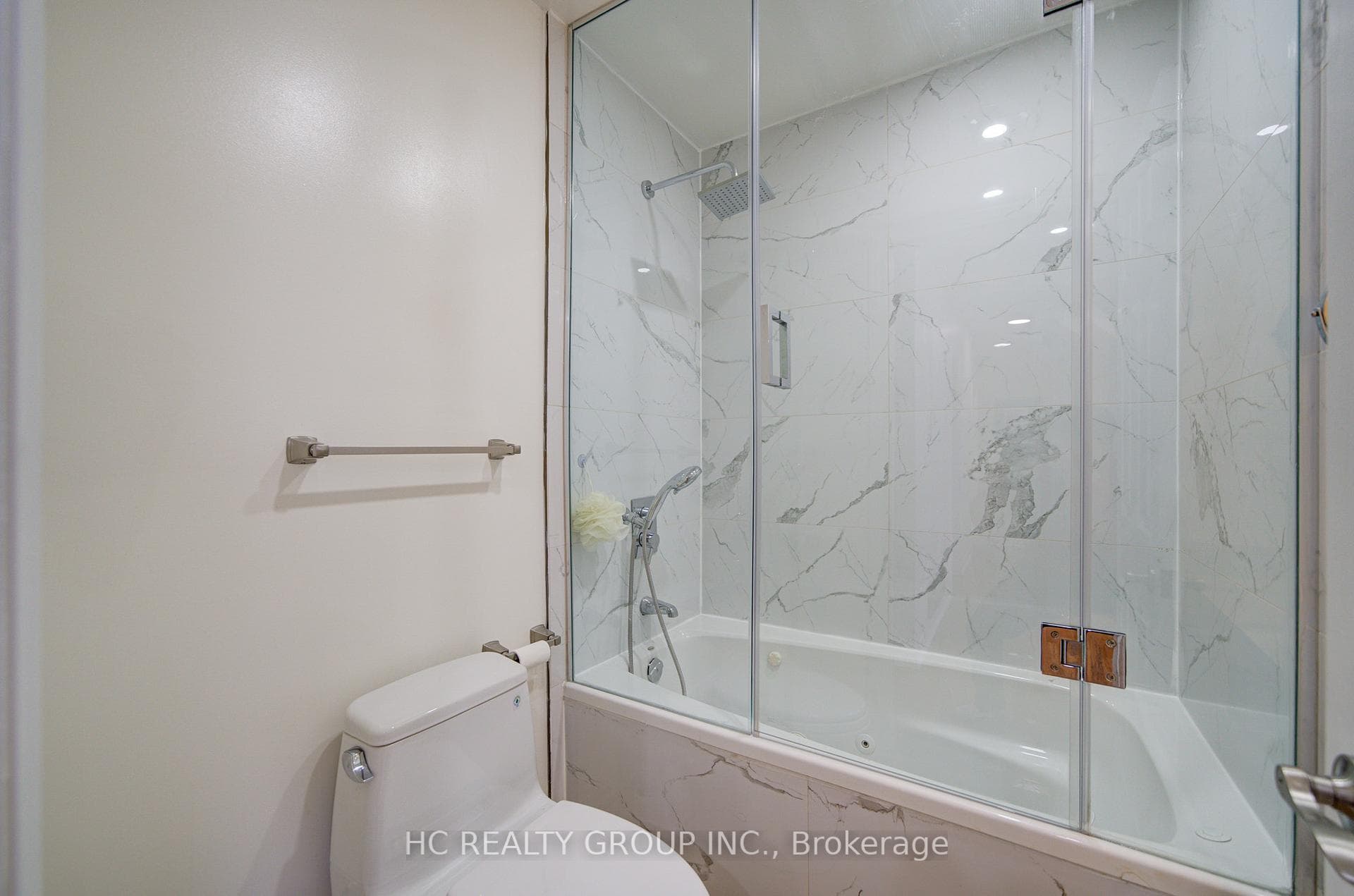 37 Willowfield Mews photo 15