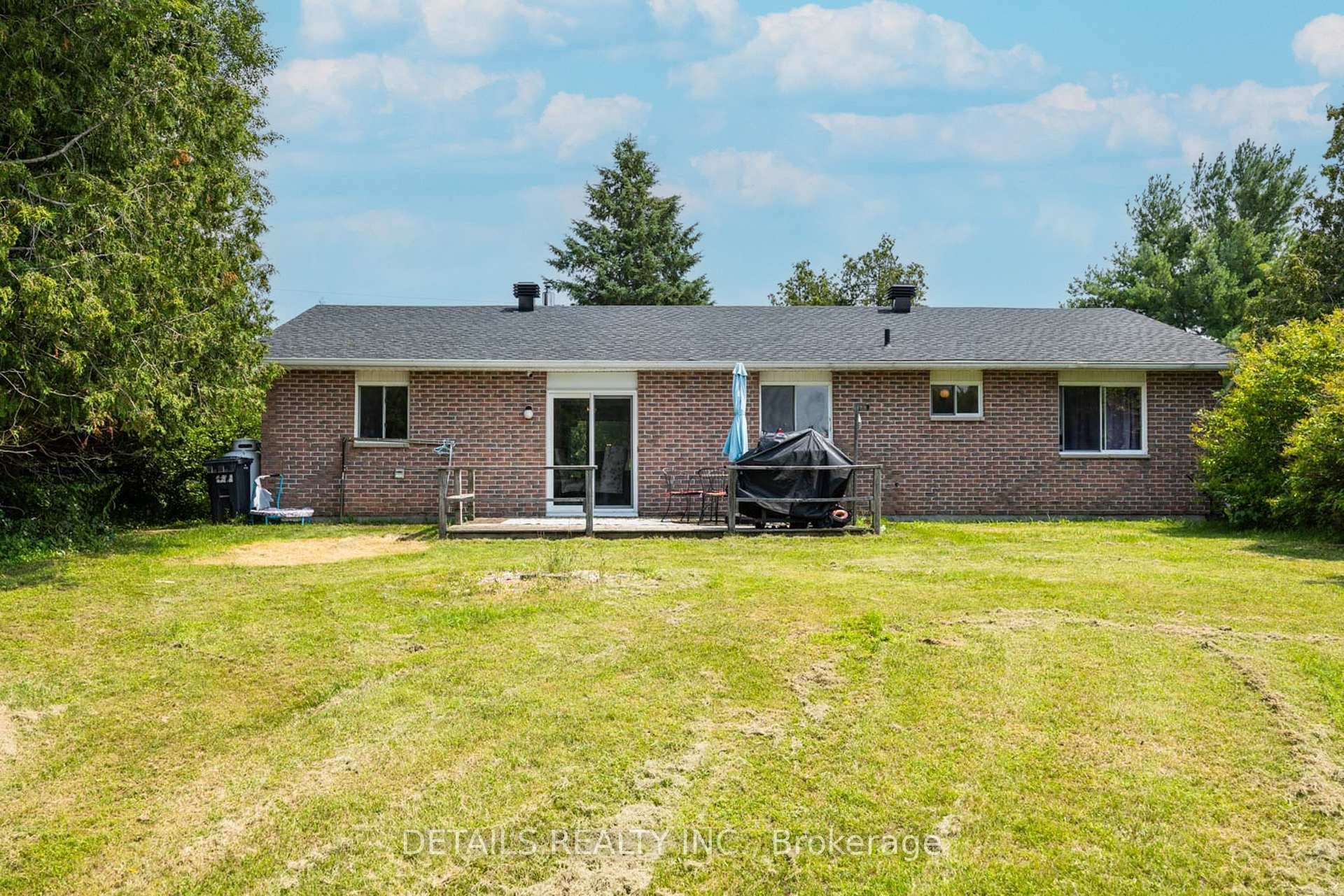 120 Delaney Drive photo 33