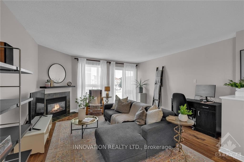 840 LONGFIELDS Drive photo 6