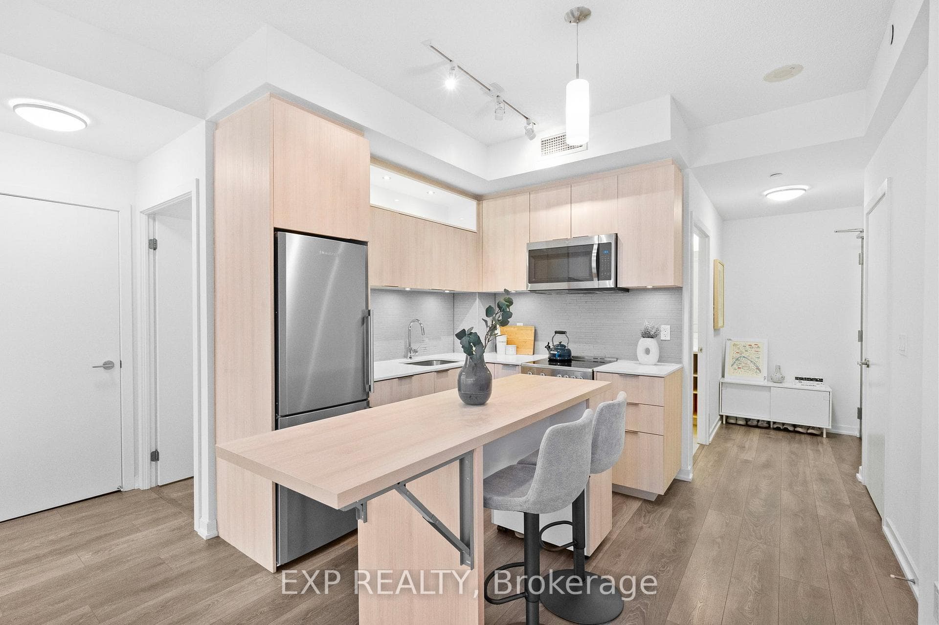 50 Forest Manor Rd 505 - kitchen