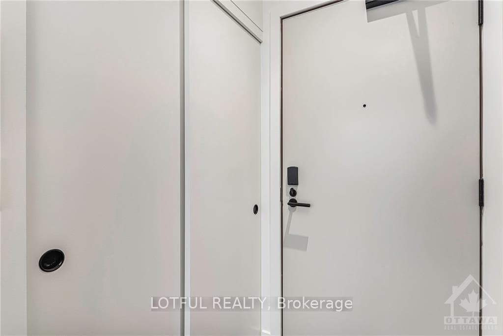 560 RIDEAU Street Unit 1409 photo 4