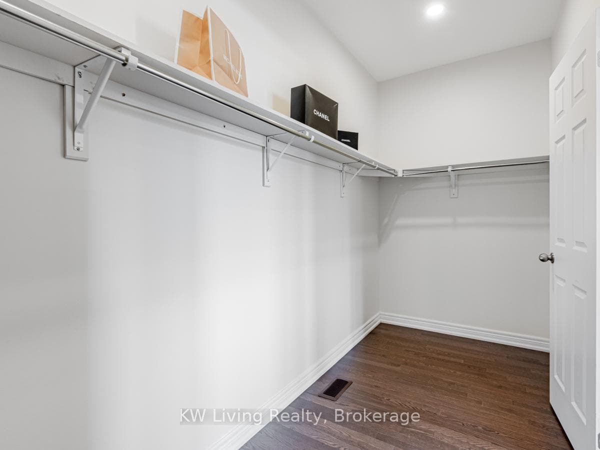 127 Copeland Crescent photo 27