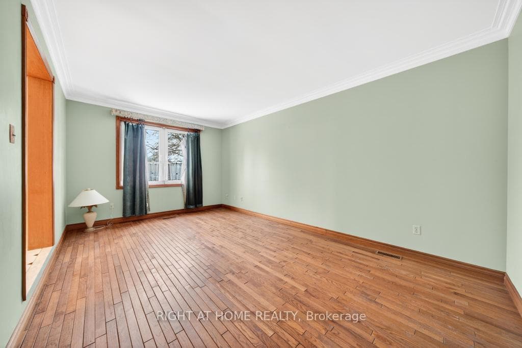 1055 Golf Club Road photo 7