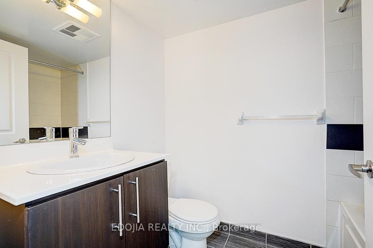 17 Anndale Drive Unit 1617 photo 18