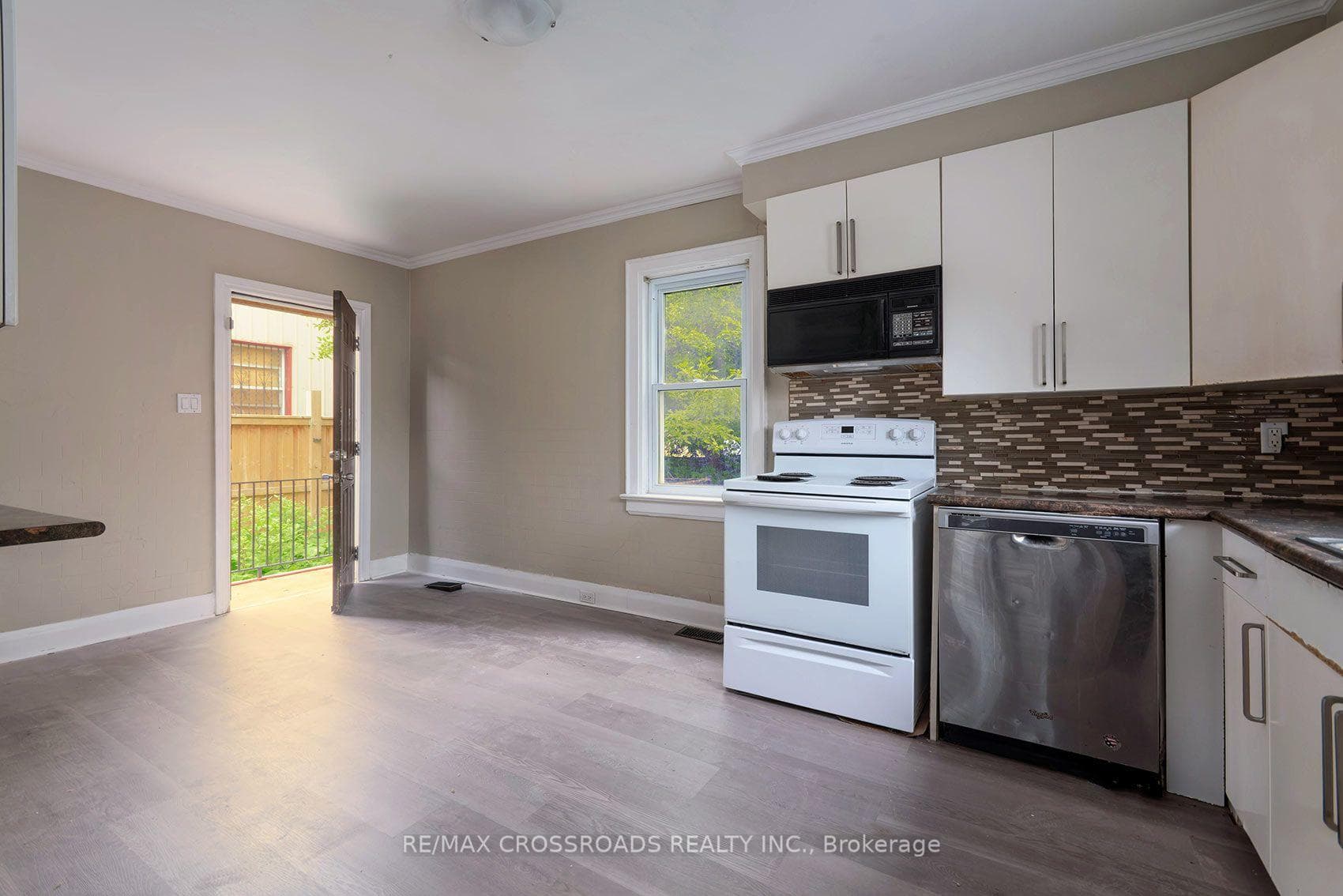 313 Olive Avenue photo 13