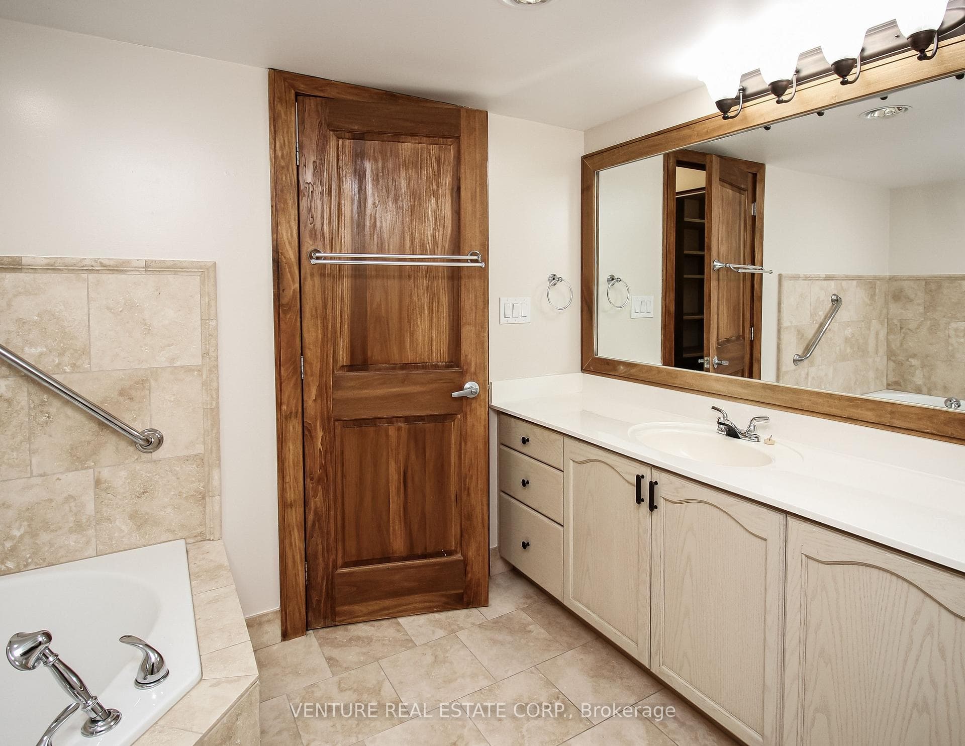 121 Woodbridge Avenue Unit 312 photo 34