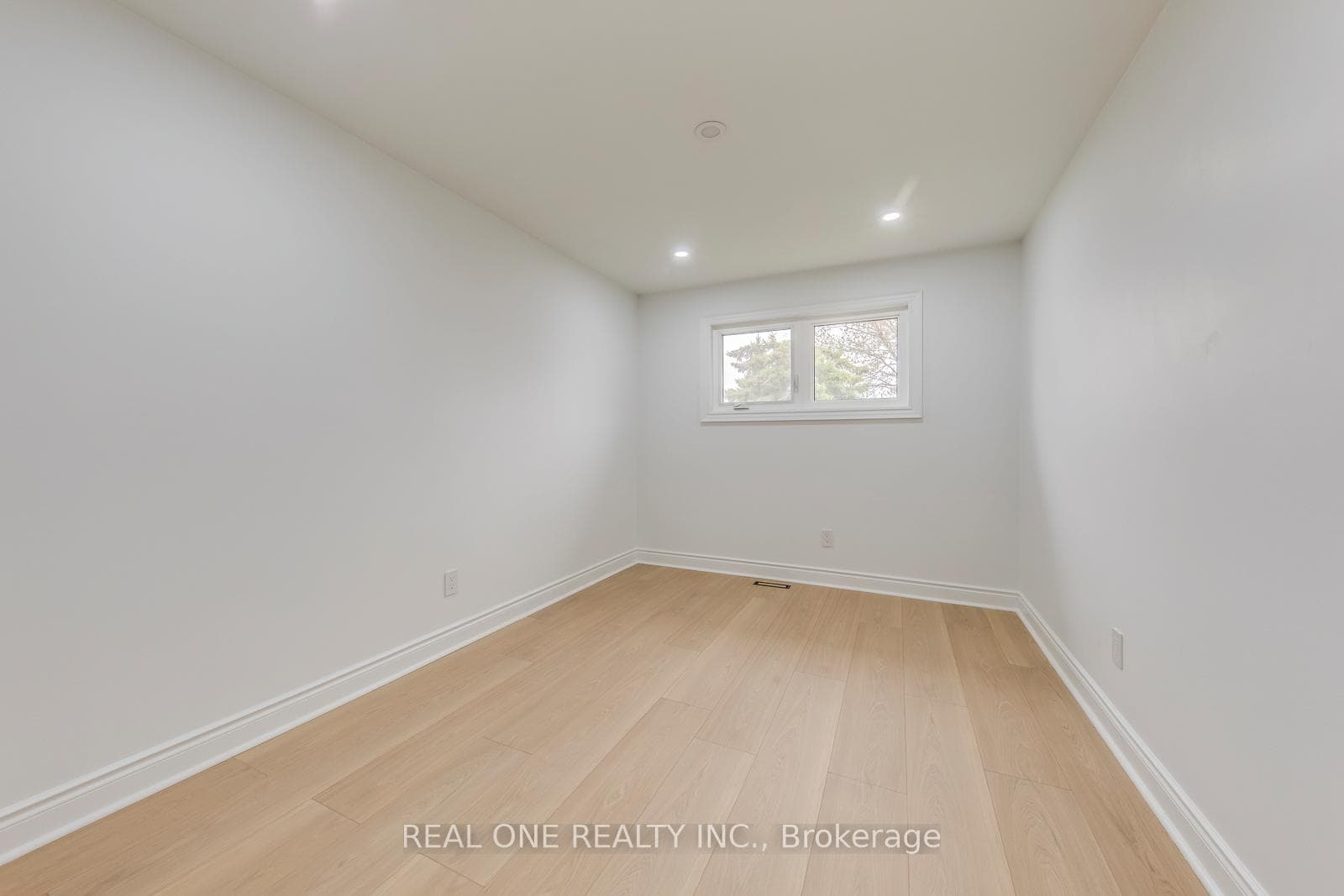 655 Paragon Place photo 33