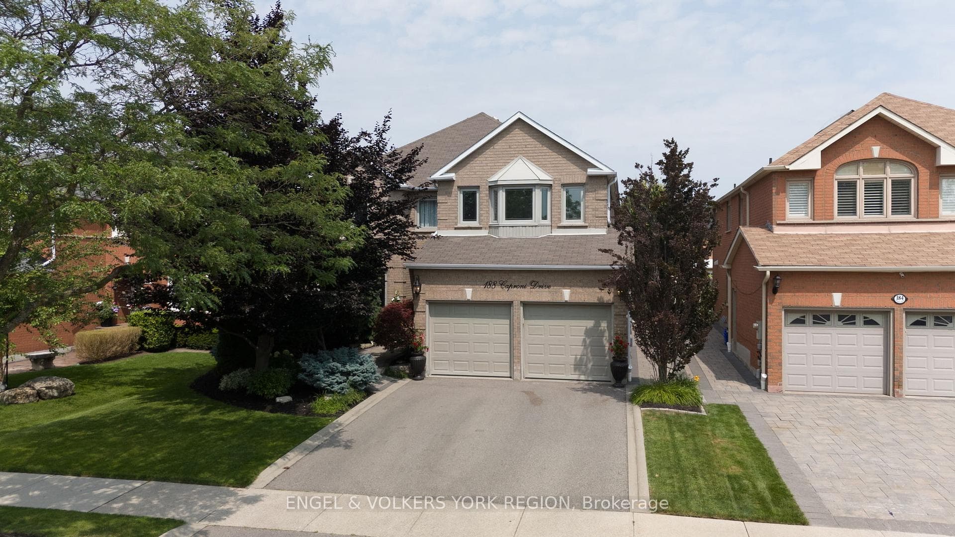 188 Caproni Drive photo 2