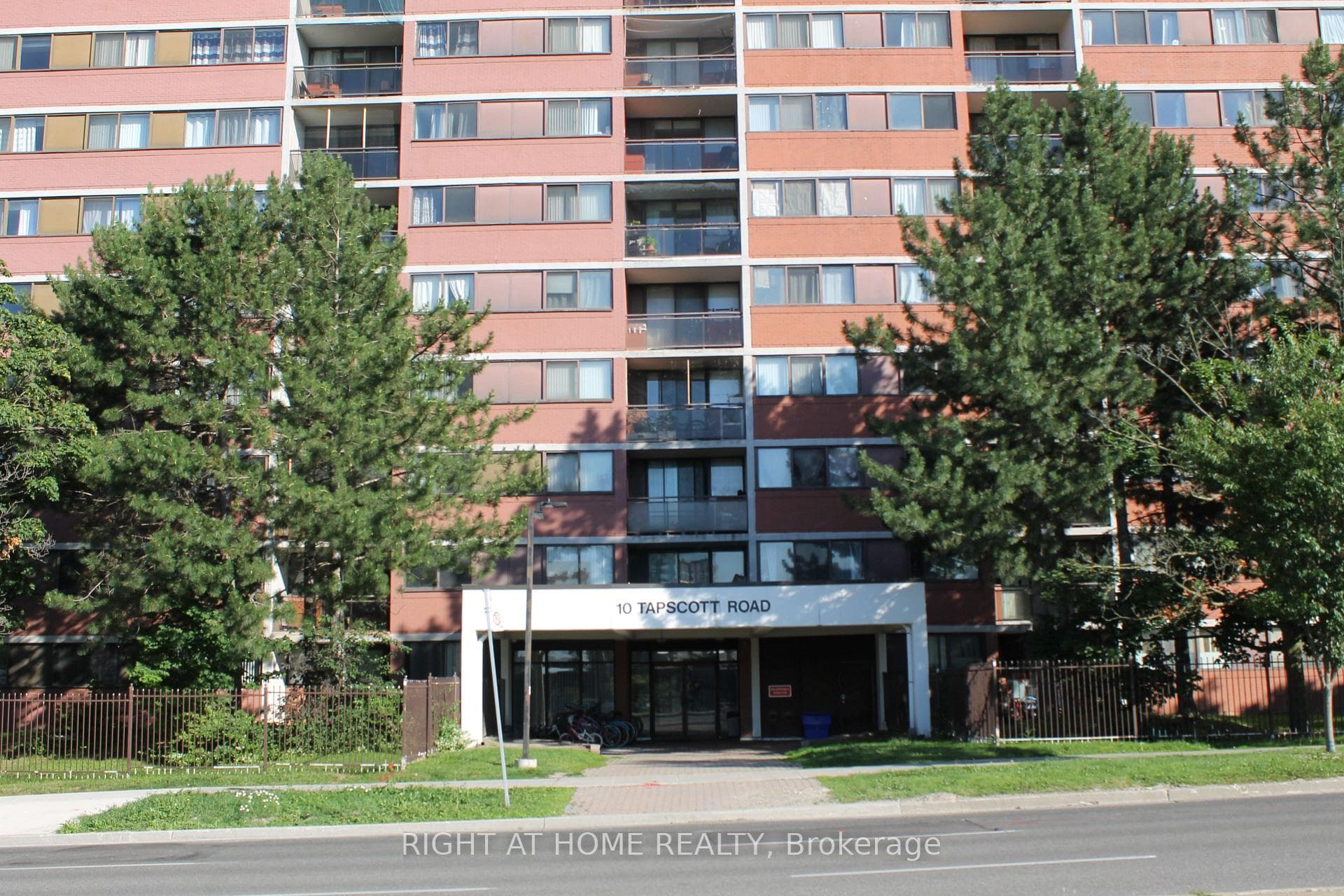 10 TAPSCOTT Road Unit 405 photo 1