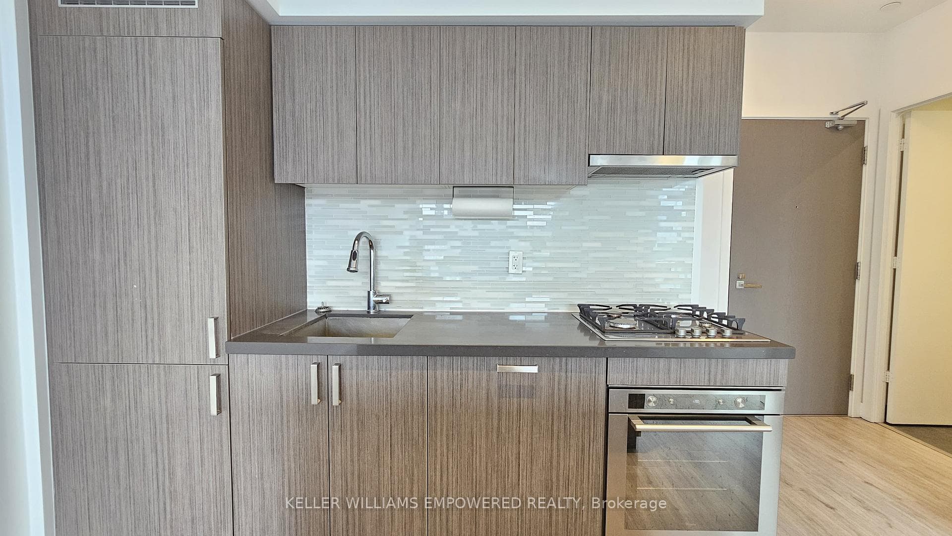 501 St. Clair Avenue Unit 425 photo 12