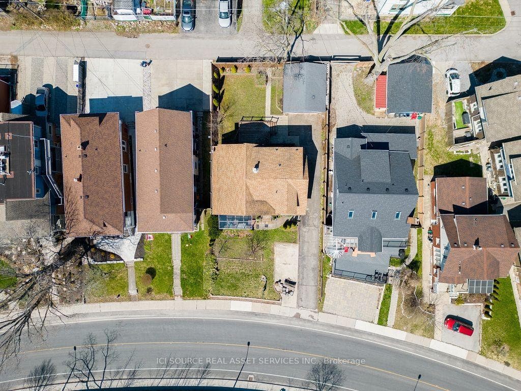 5207 River Road photo 2