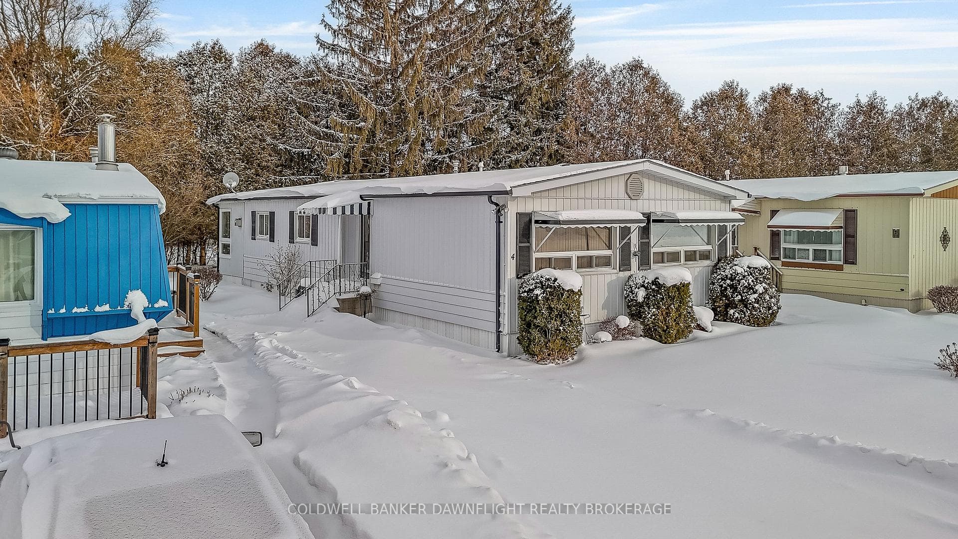 4 Redford Drive photo 2