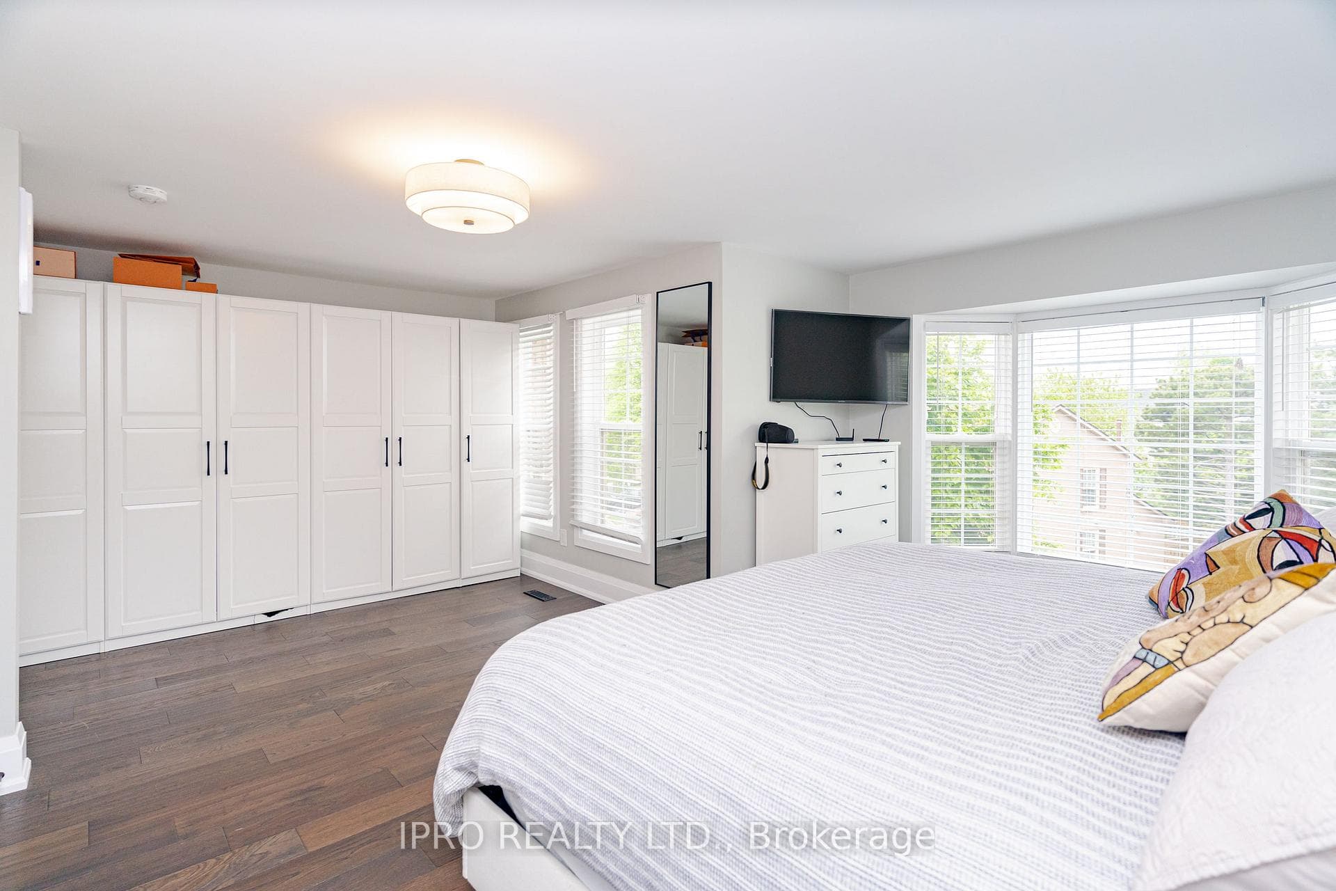 2272 Mowat Avenue Unit 74 photo 22
