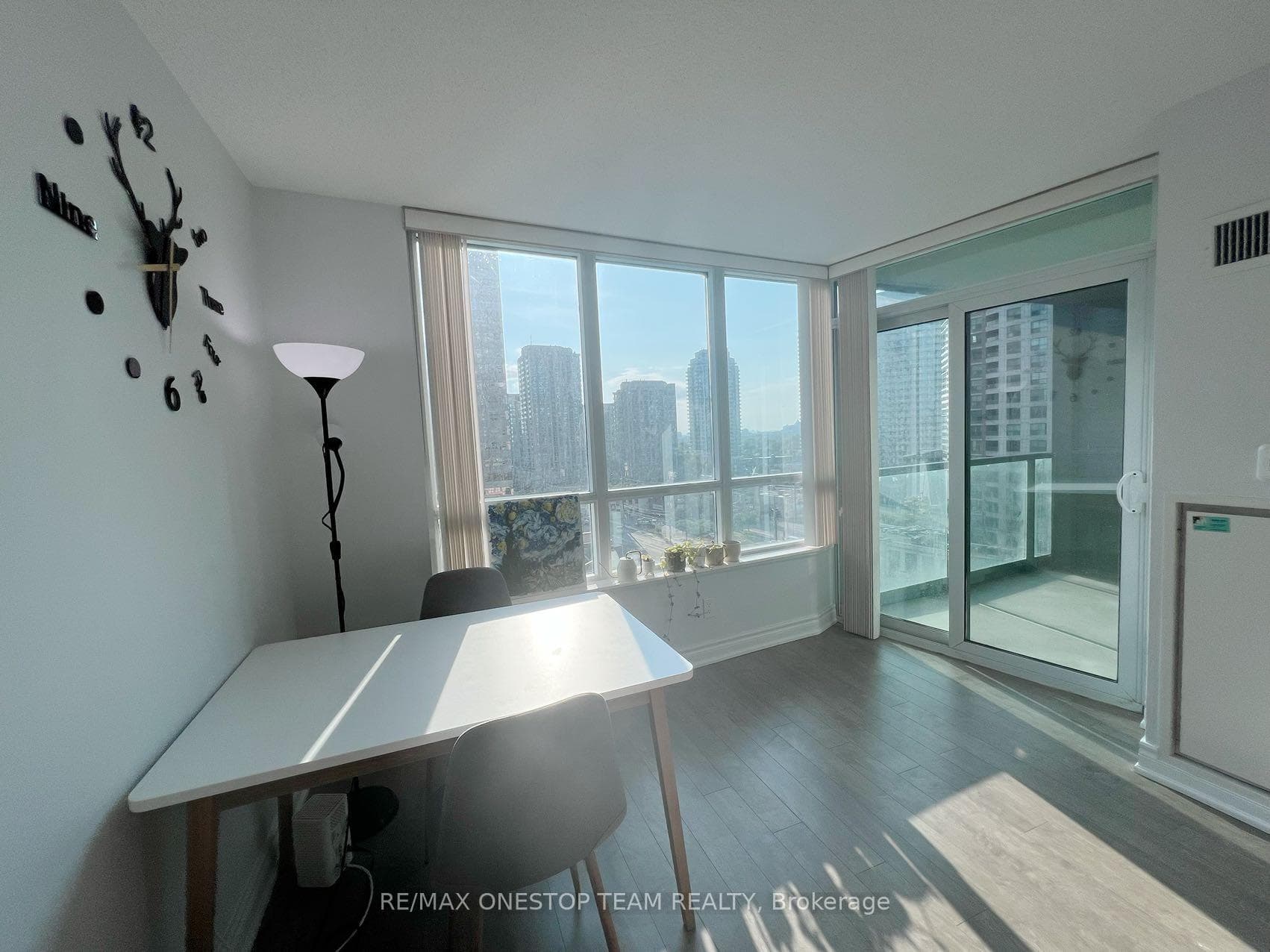 15 Greenview Avenue Unit 1002 photo 6