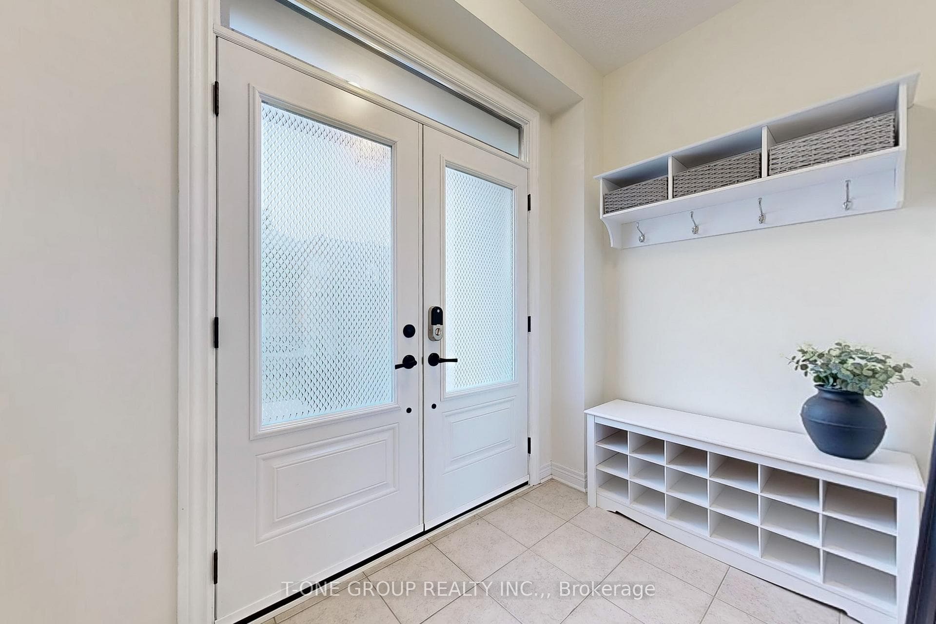 55 Princess Diana Drive photo 22
