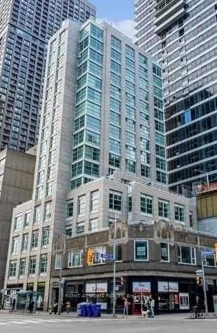 409 Bloor Street Unit 702 photo 1