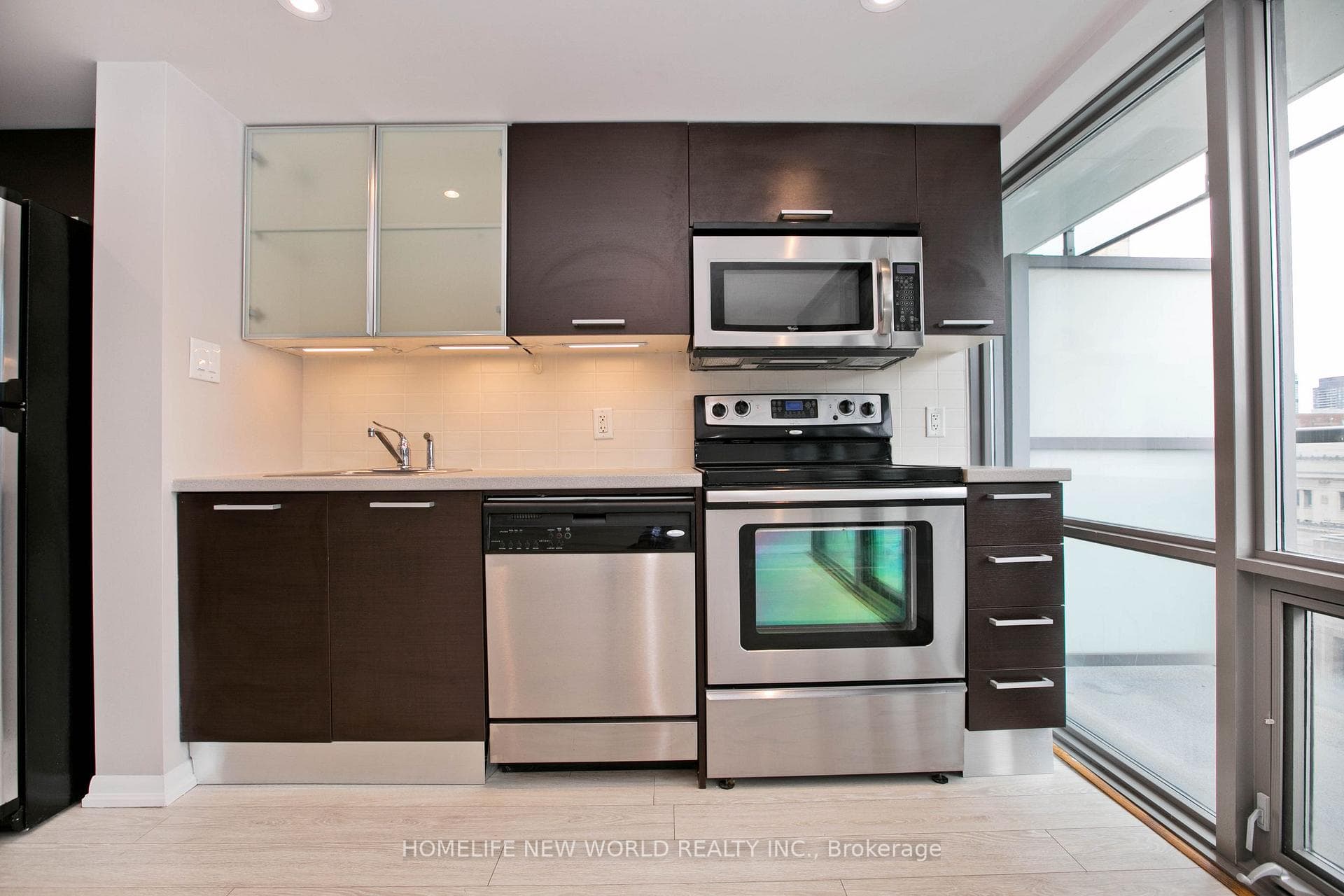 38 Grenville Street Unit 1405 photo 13