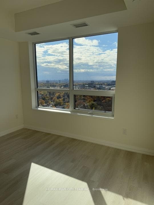 3260 Sheppard Avenue Unit 2210 photo 4