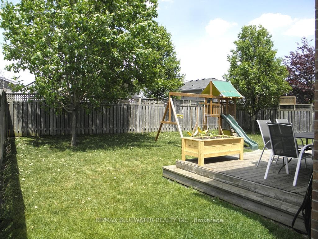 95 Deborah Drive photo 6