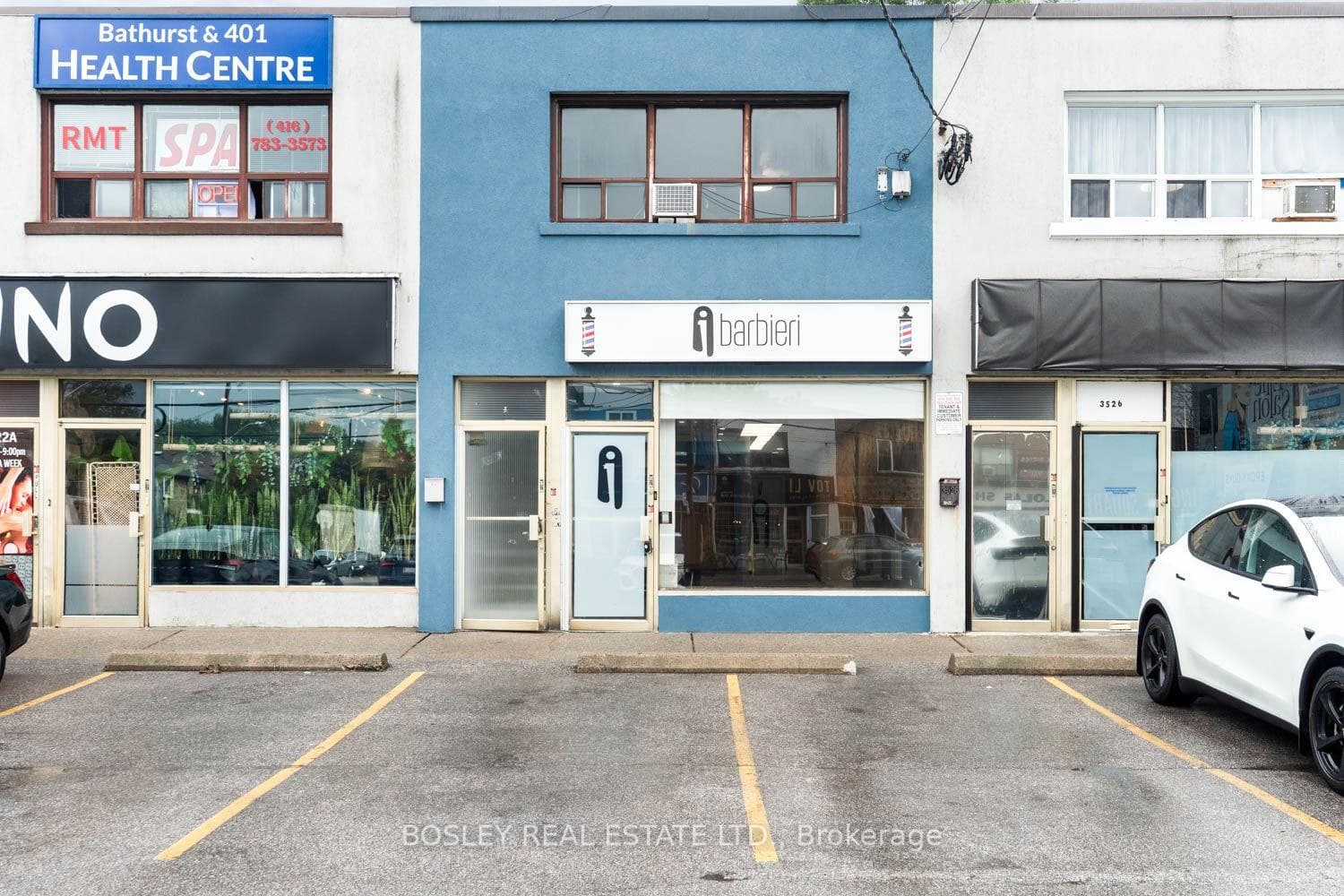 3524 Bathurst Street photo 1