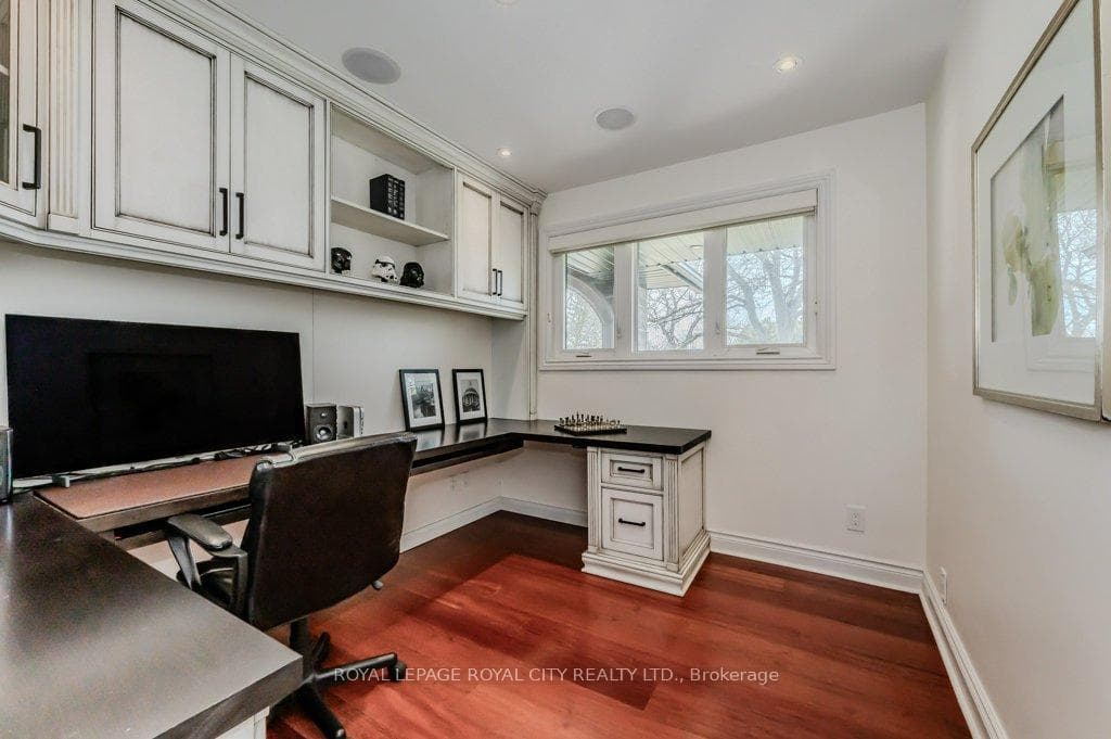 11 Orchard Crescent photo 18