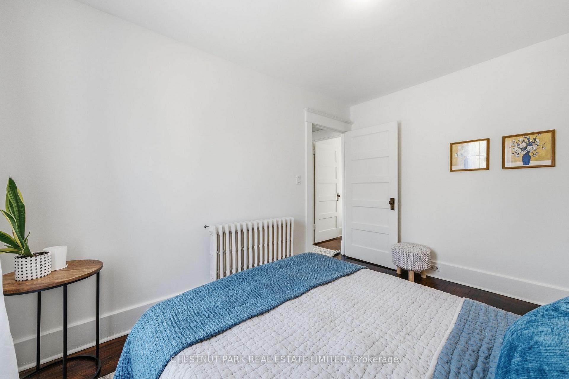 188 Foster Avenue photo 32