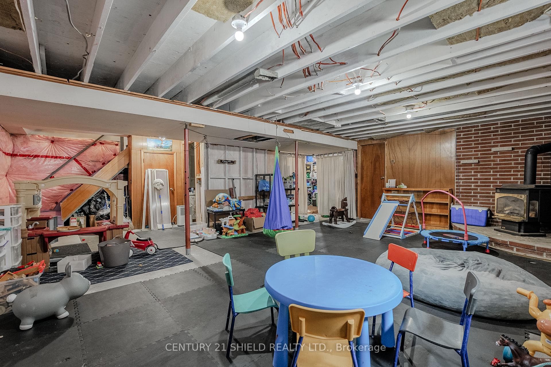 304 Wallrich Avenue photo 23