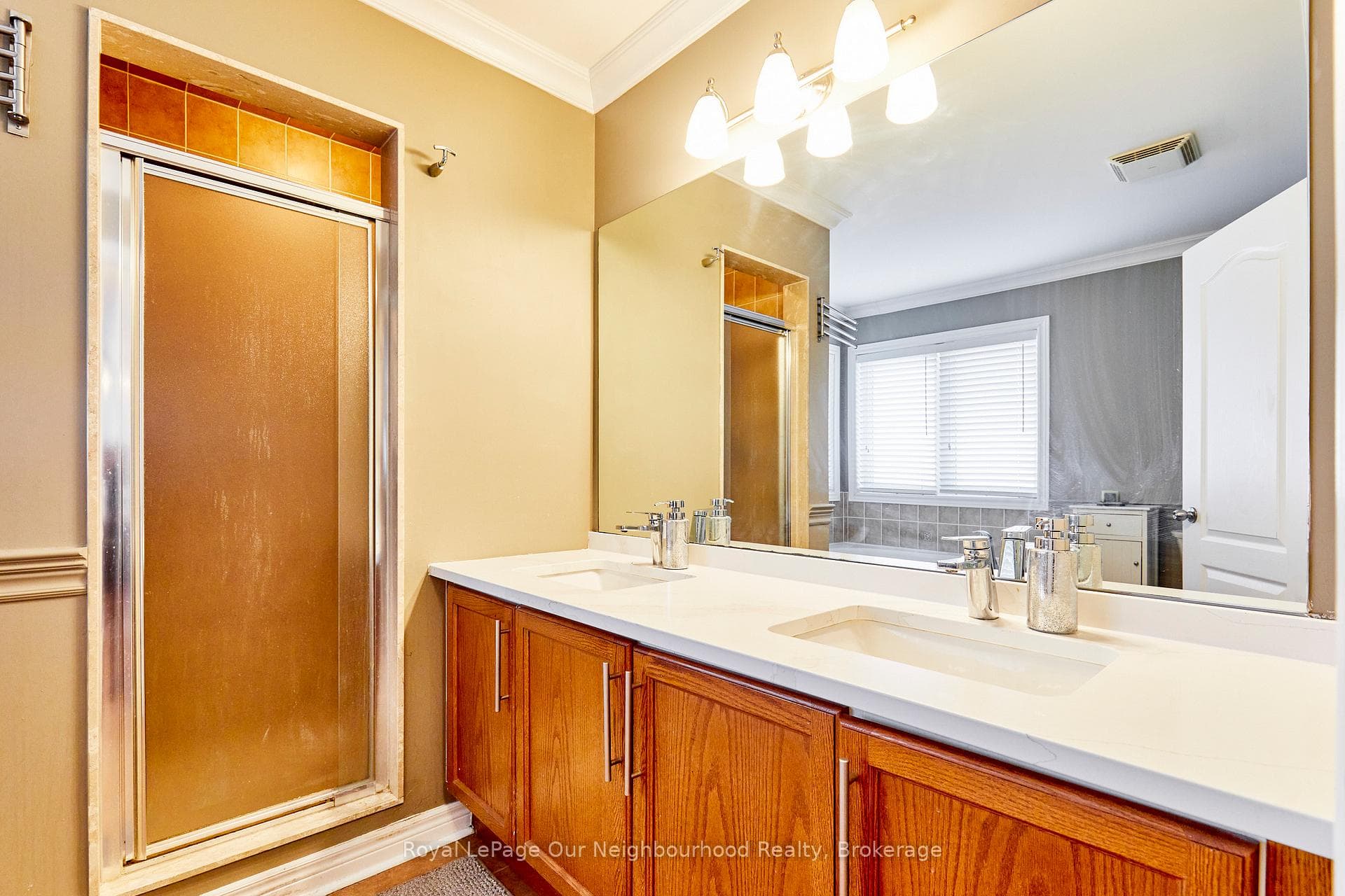43 Isabella Garden Lane photo 12